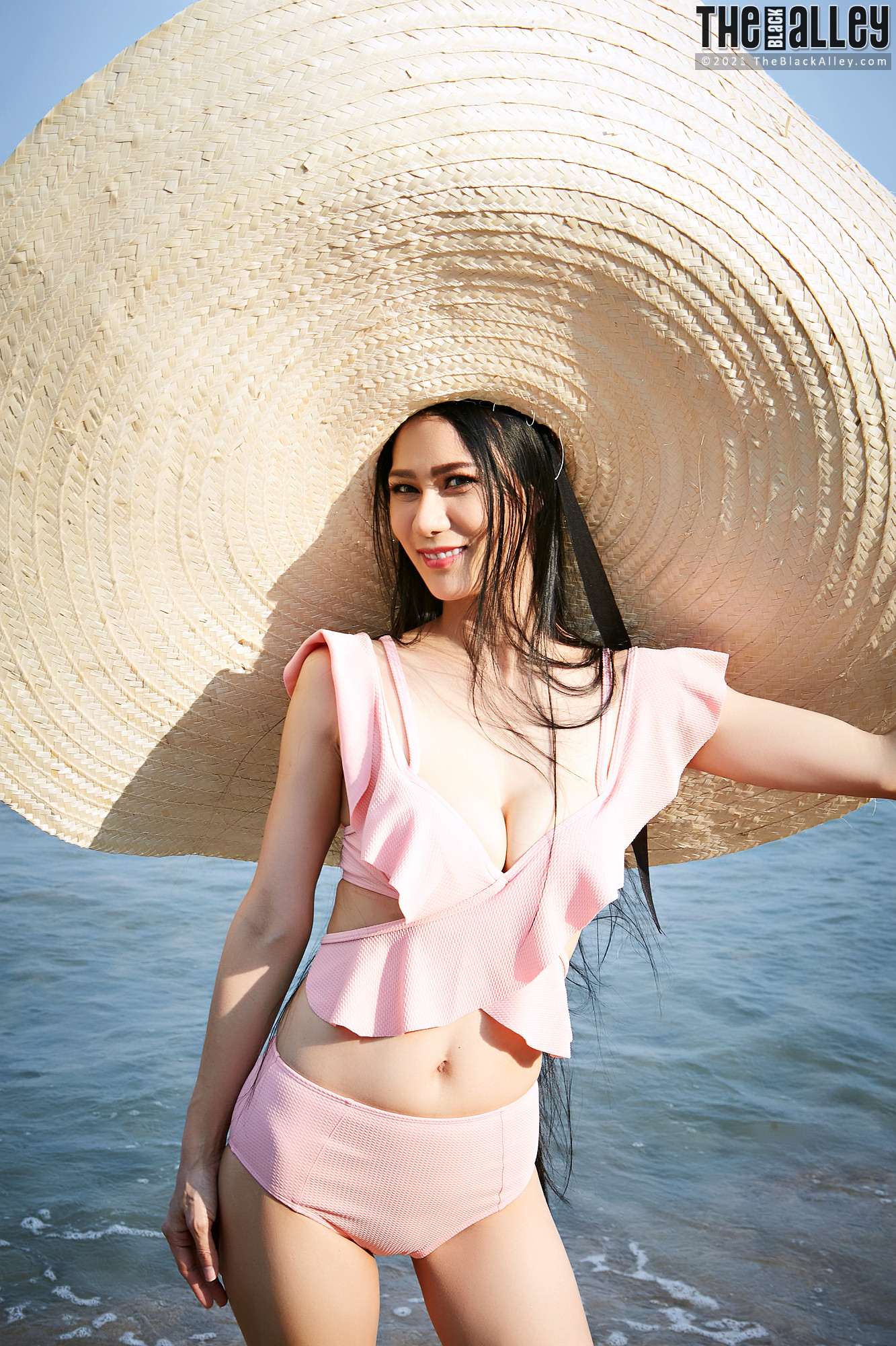Dahlia The Black Alley Photobook Set.04(90P)