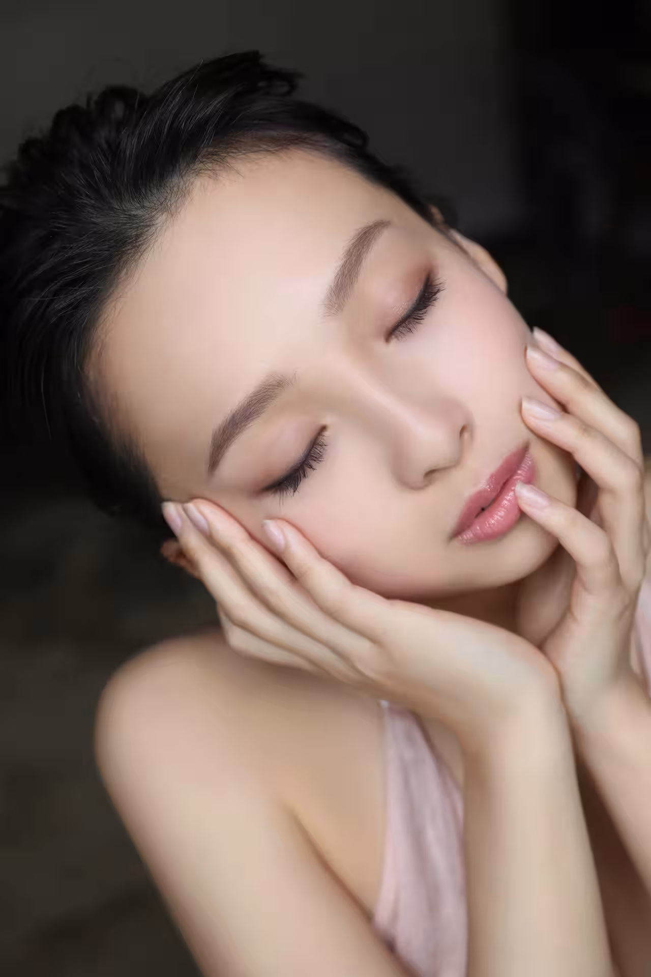 [華村あすか] 從這個角度看身材太犯規 想像空間全開 (36 Photos)