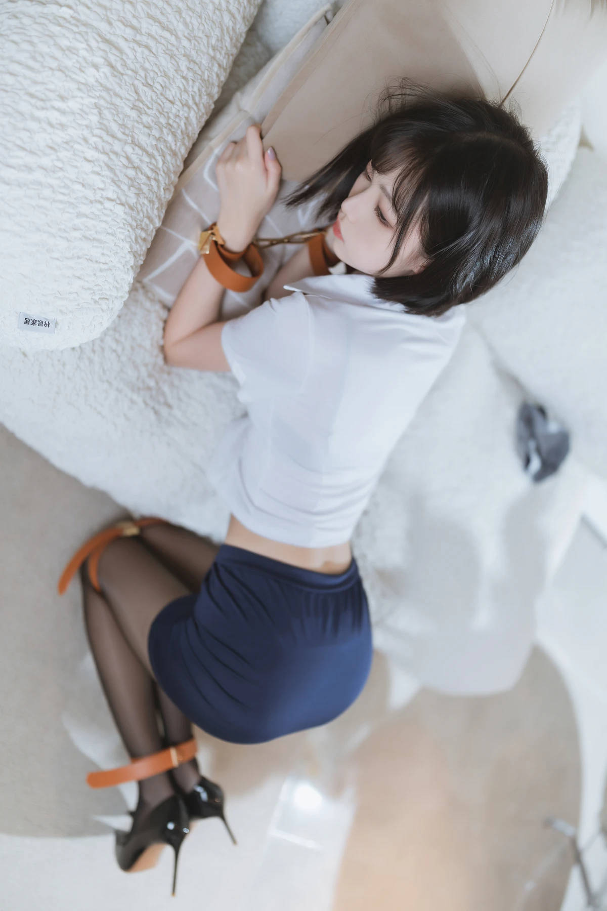 Cosplay 许岚LAN – 束缚黑色丝袜