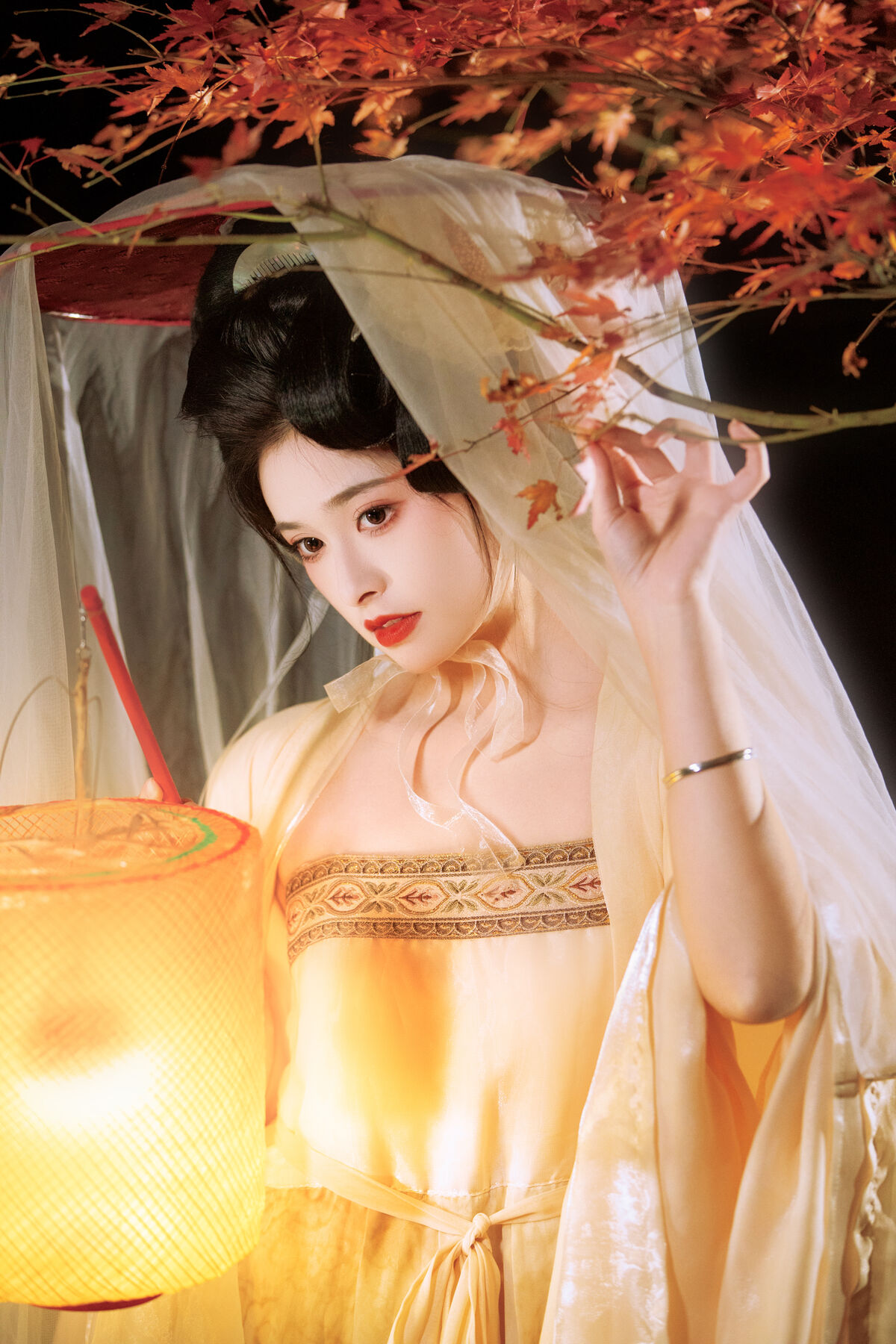 YiTuYu艺图语 Vol.8418 恬恬圈圈 (26P)