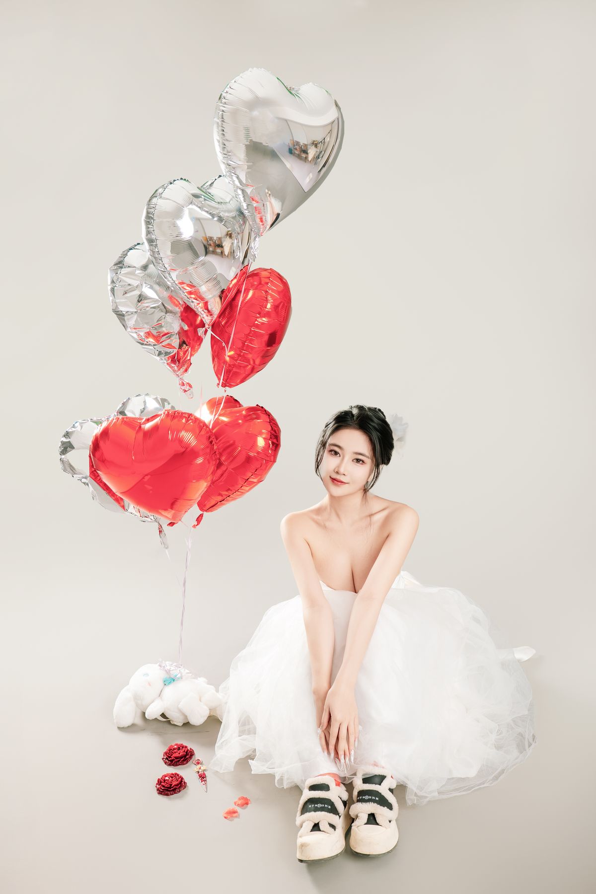 Coser@年年Nnian – LOVE 情人节特别篇 (81P)