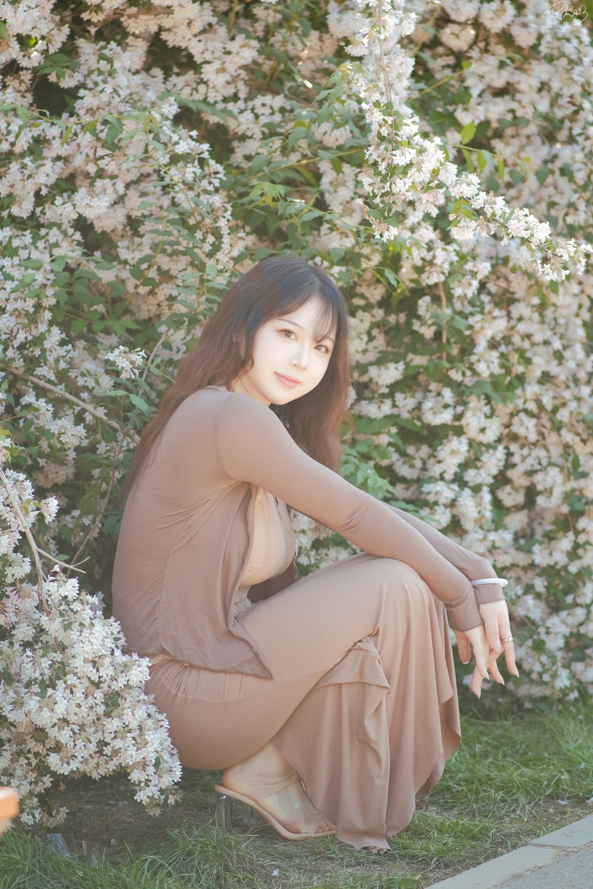 Coser@皮皮奶可可爱了啦 – 猥实人妻 (55P)