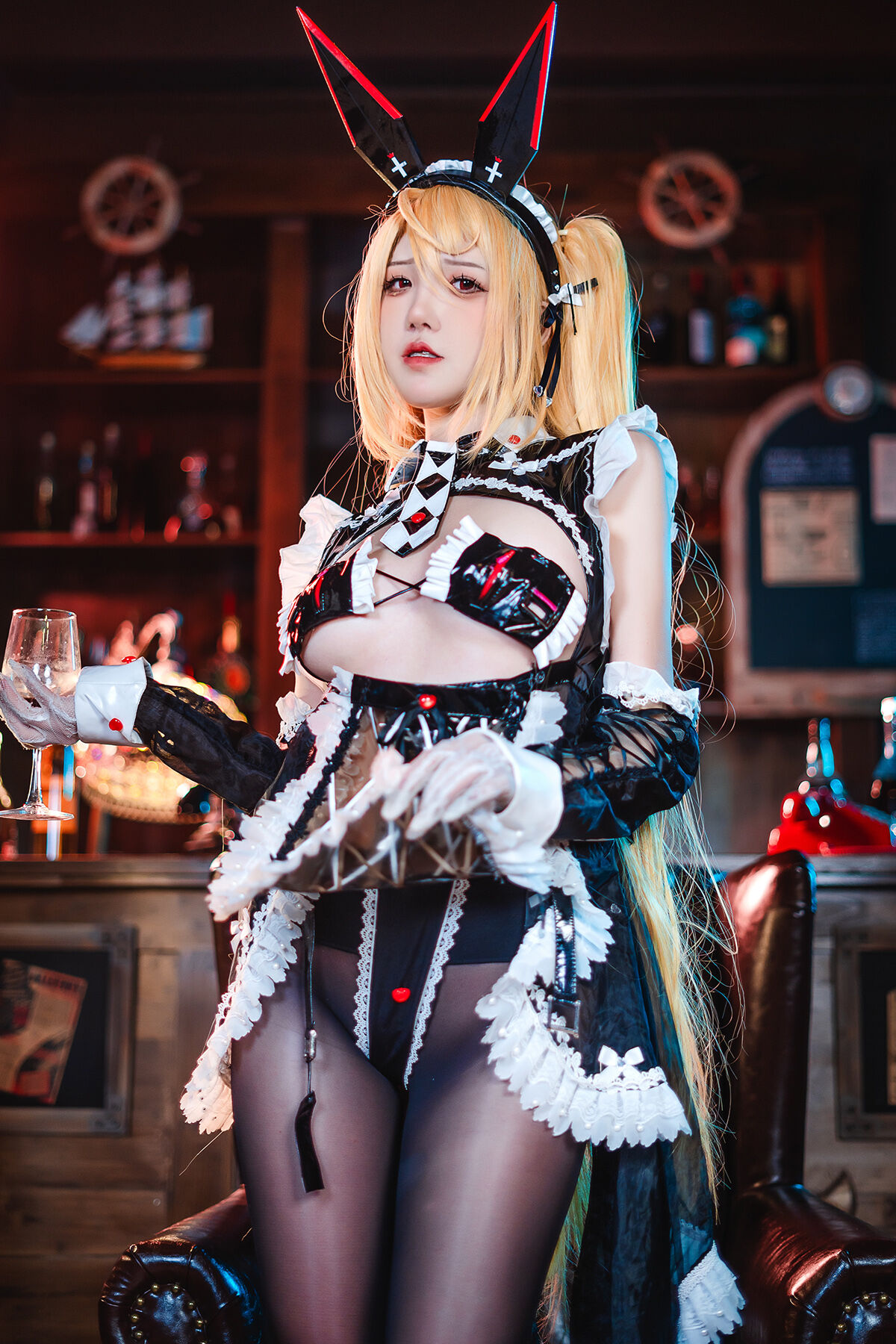 Coser@阿薰kaOri – 咎瓦尤斯 (72P – 4V)