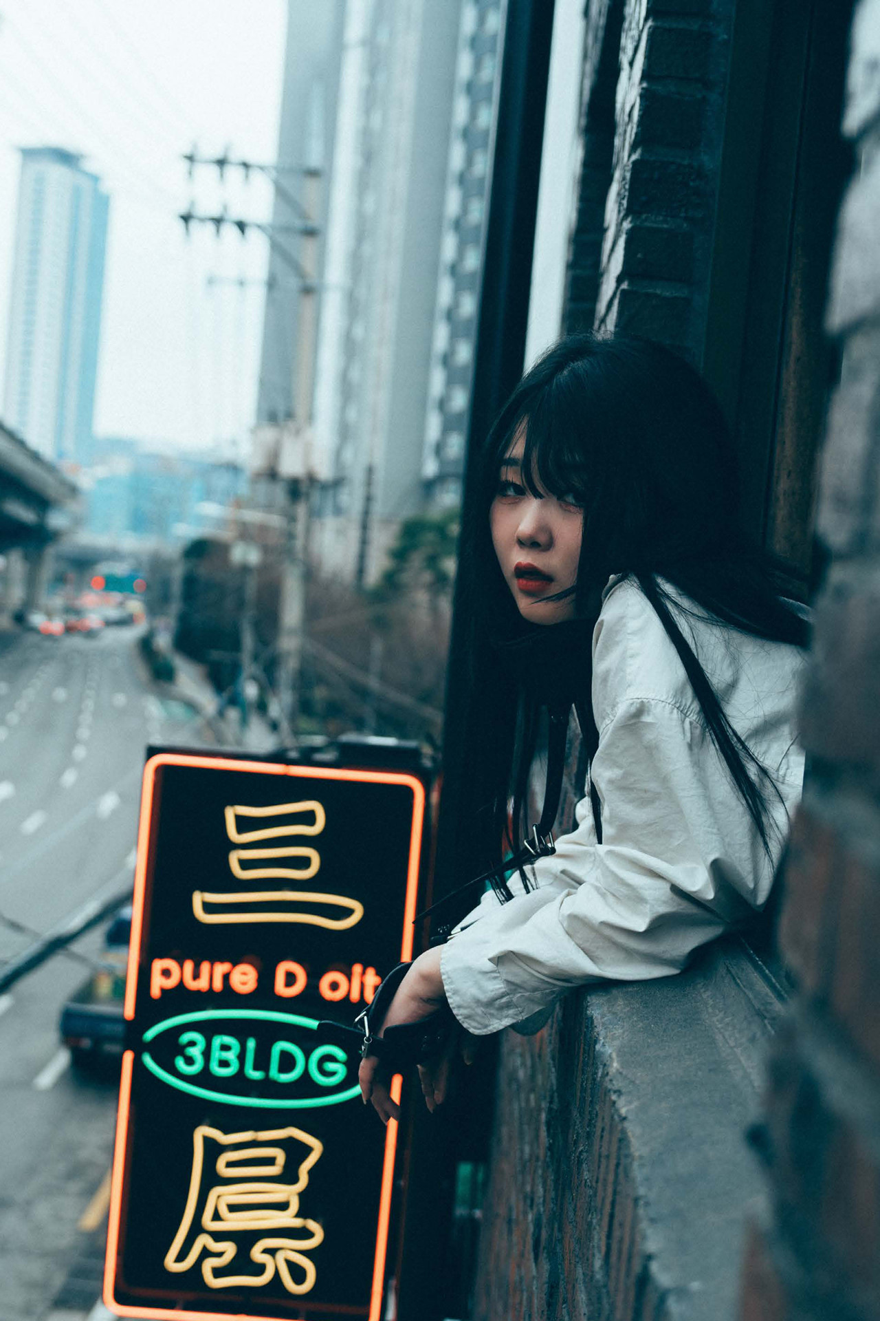 ZIA.Kwon 권지아, Loozy ‘Tight and Closer’ Set.01(41P)
