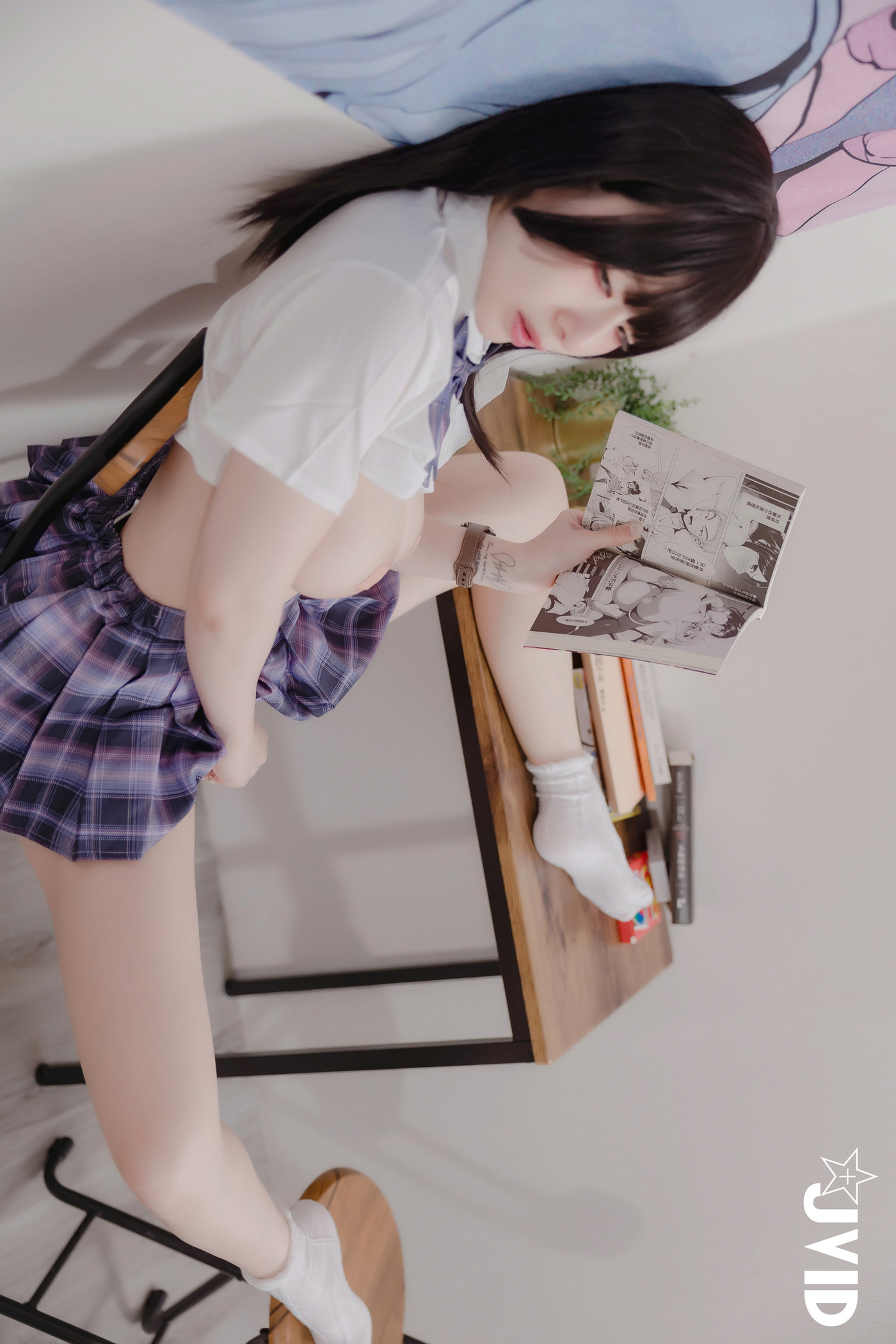 JVID 黎菲兒 超狂真實32Icup學妹-看色色漫畫難解性慾-青春期少女情慾初開-邀約學長打電動互尬沒想到擦槍走火變成打炮切磋 Set.02(36P)