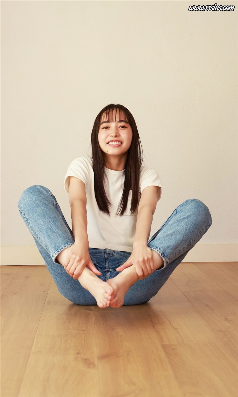 井桁弘恵 – BE{Free} [54P／58.6MB]