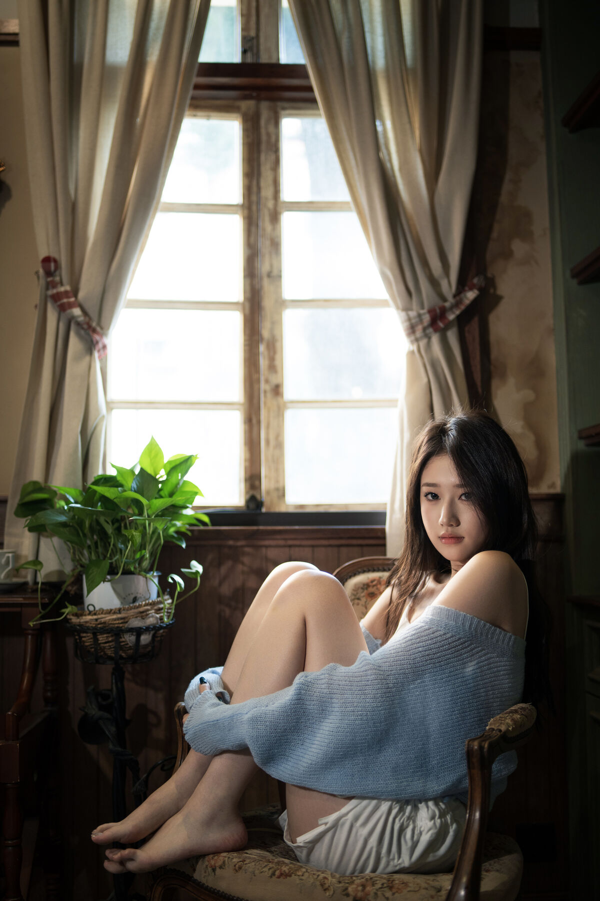 YiTuYu艺图语 Vol.8362 賍衣桶 (25P)