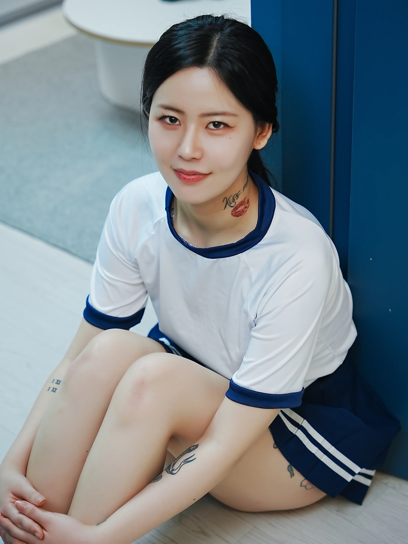 Choi Ri 최리, Photobook Vol.01 「Bloomers」 Set.01