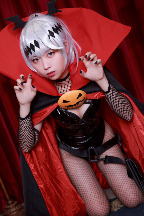 Cosplay Natsuko夏夏子 – 碎花围裙