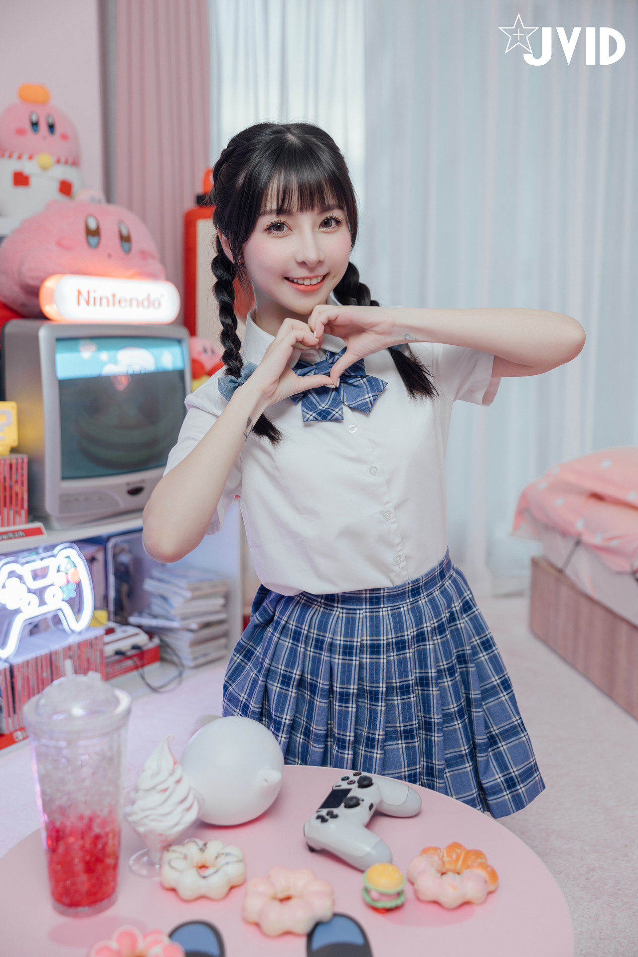 JVID Tiny 量身訂製の性愛娃娃 Set.01(36P)