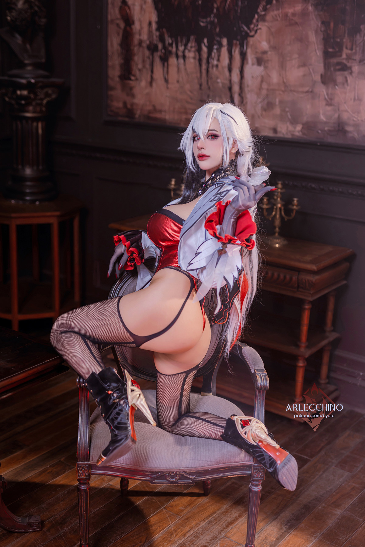 Cosplay 日本性感萝莉Byoru 原神「仆人」阿蕾奇诺 二(43P)