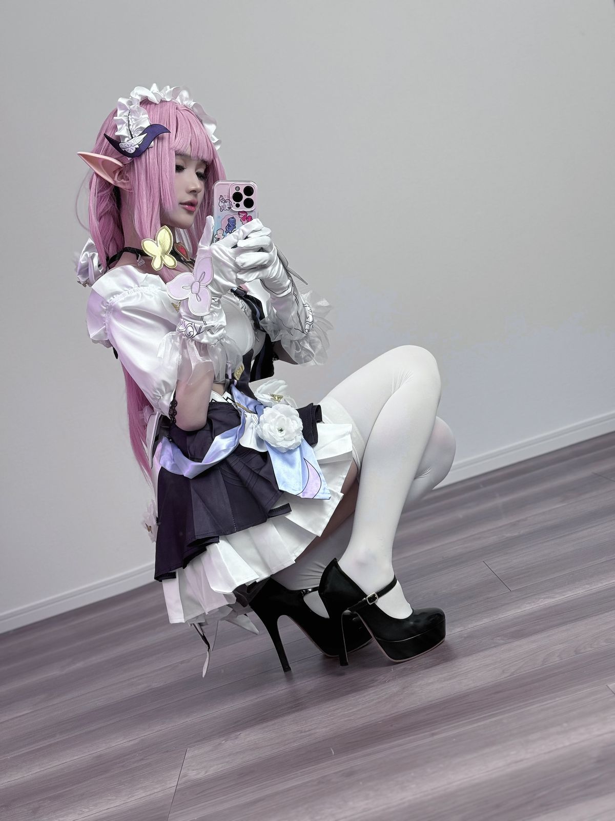 Coser@幼愛youmeko – 爱莉希雅女仆 (21P)