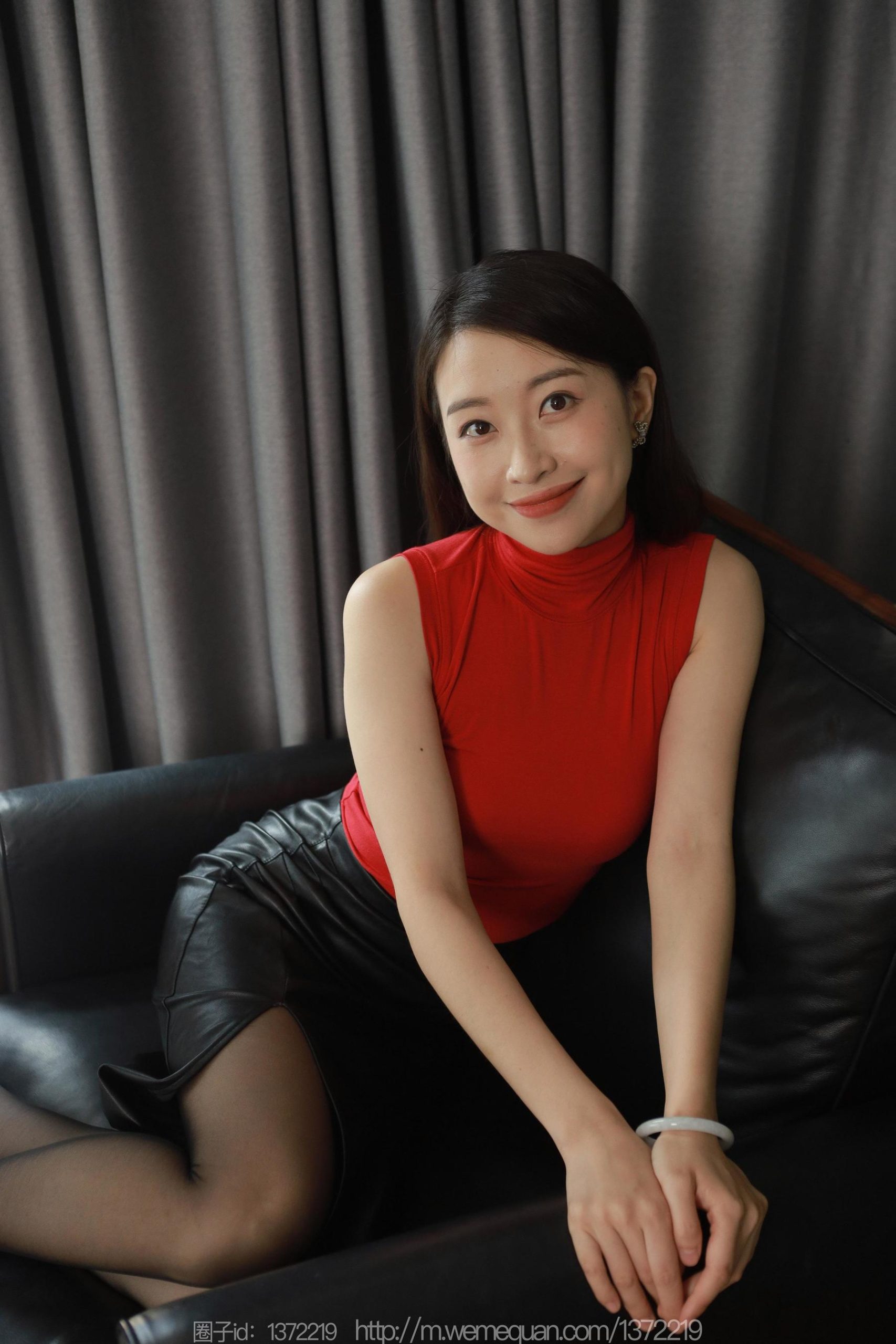IESS异思趣向 - 模特：小婕 《暗里红》