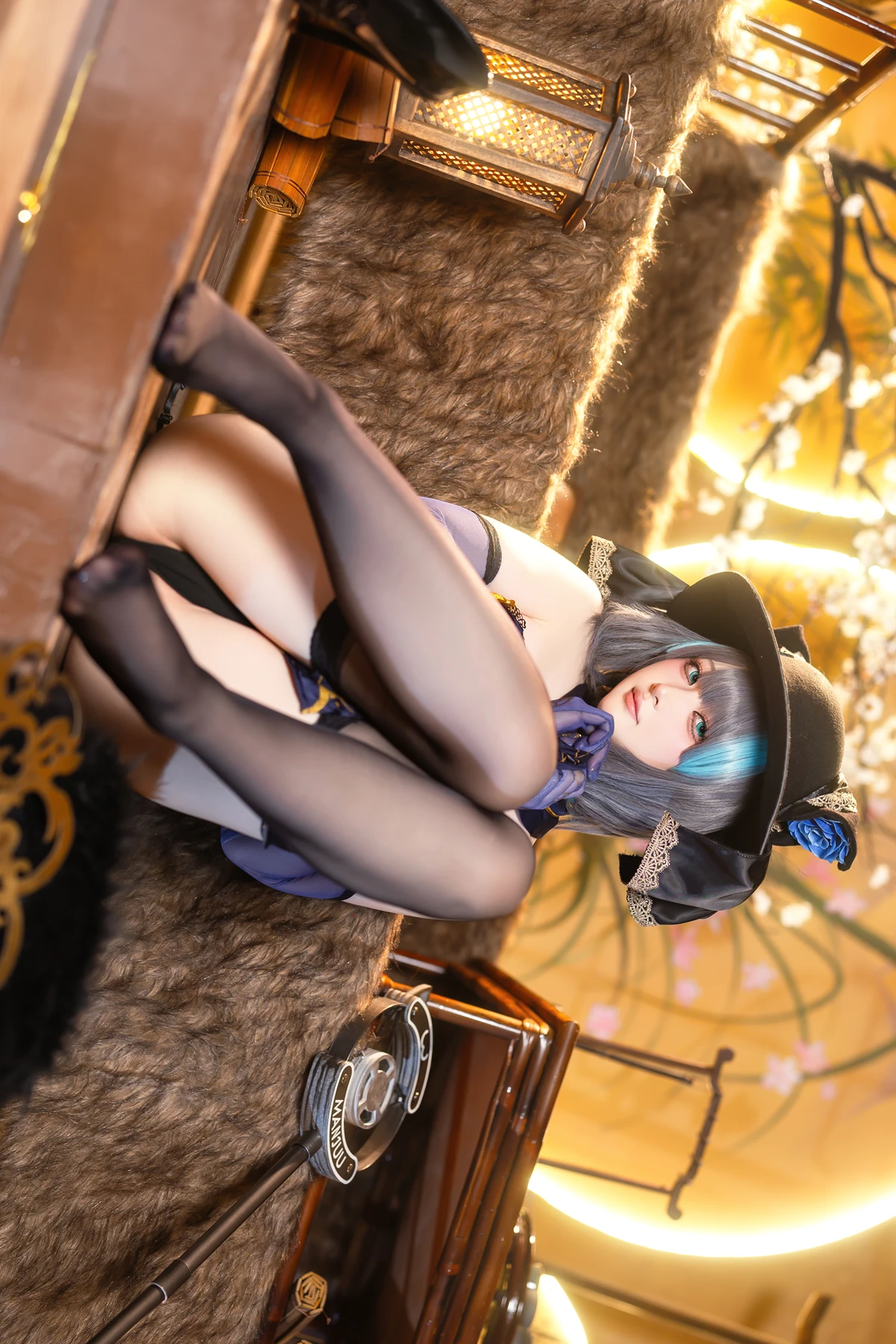 Cosplay 屿鱼 – 金装猫猫头