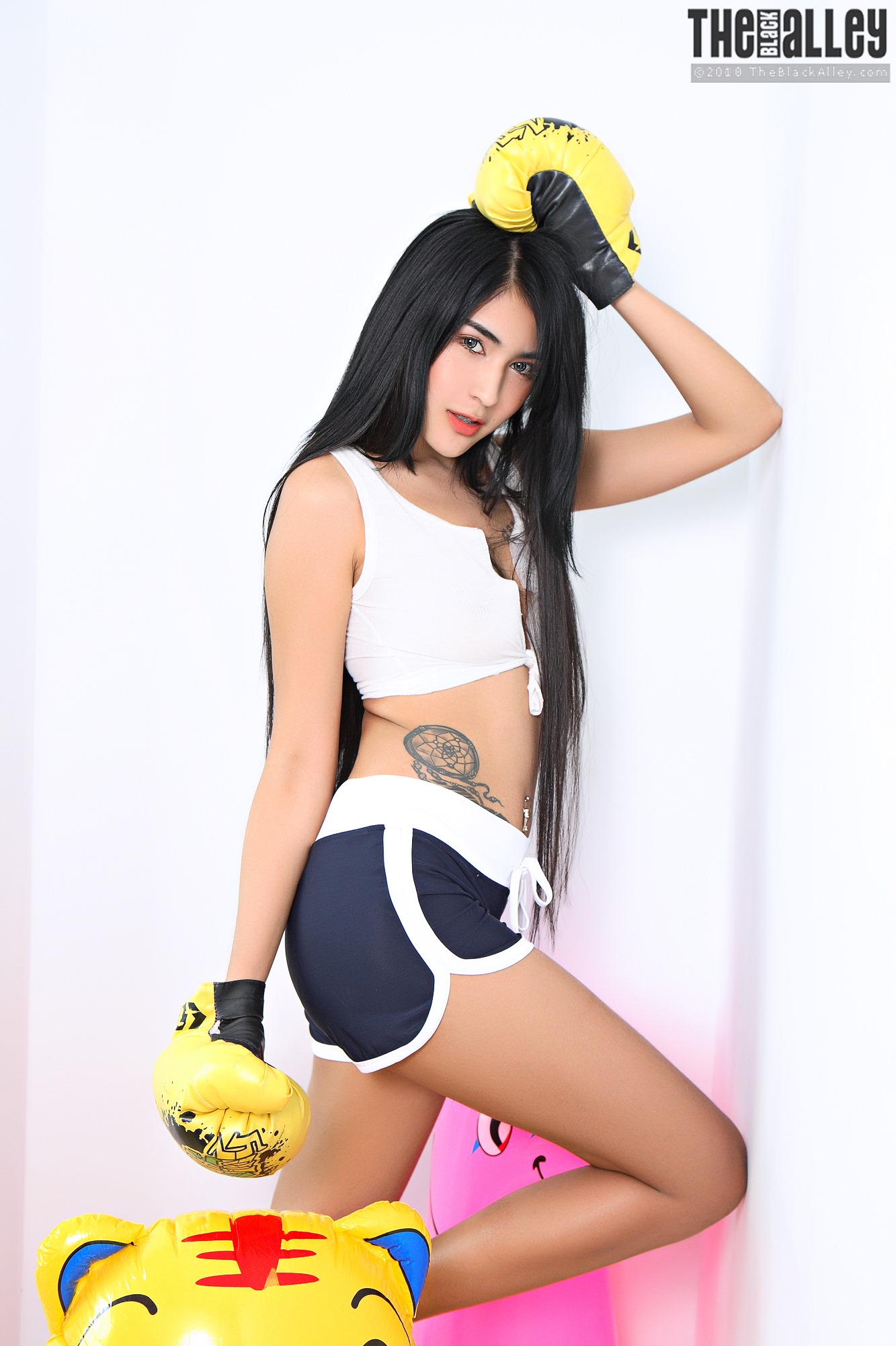 Saipan The Black Alley Photobook Set.44(70P)