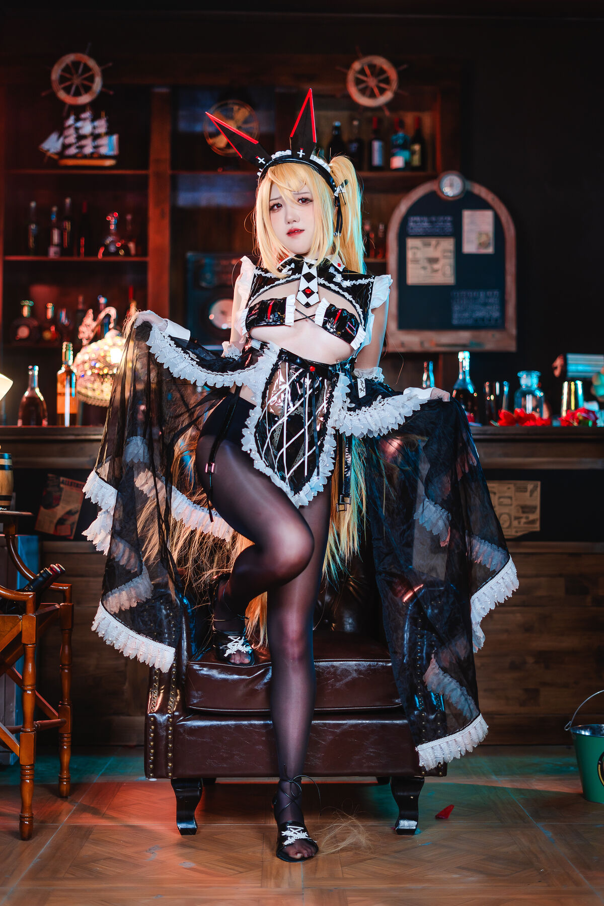 Coser@阿薰kaOri – 咎瓦尤斯 (72P – 4V)