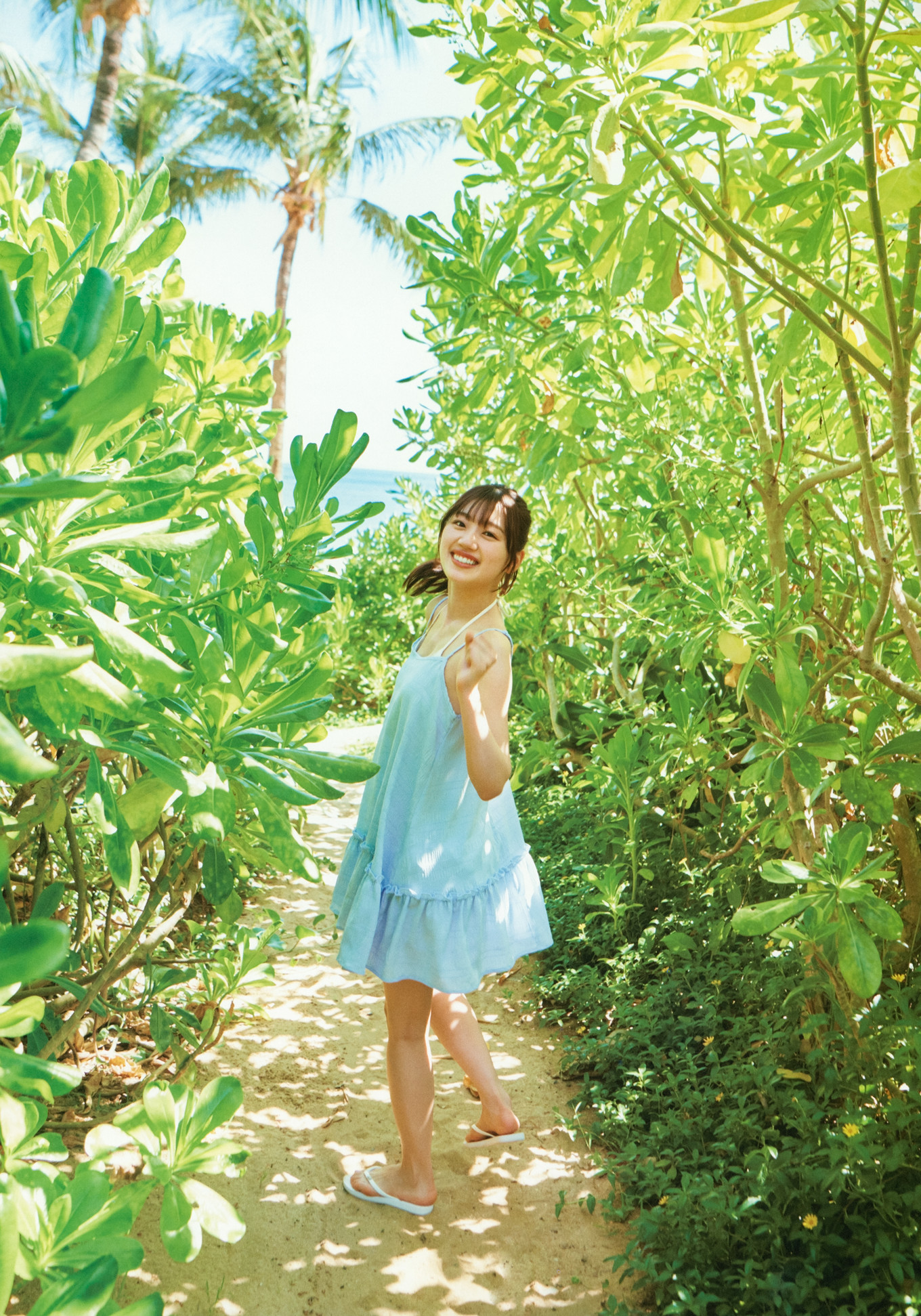 Mirei Sasaki 佐々木美玲, 1st写真集 「陽射しのパレード」 Set.01
