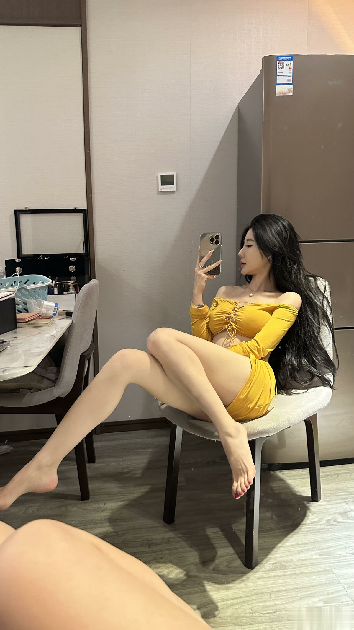 Li Yun Xi Baby 黎允熙baby – 柠檬黄 (37P)