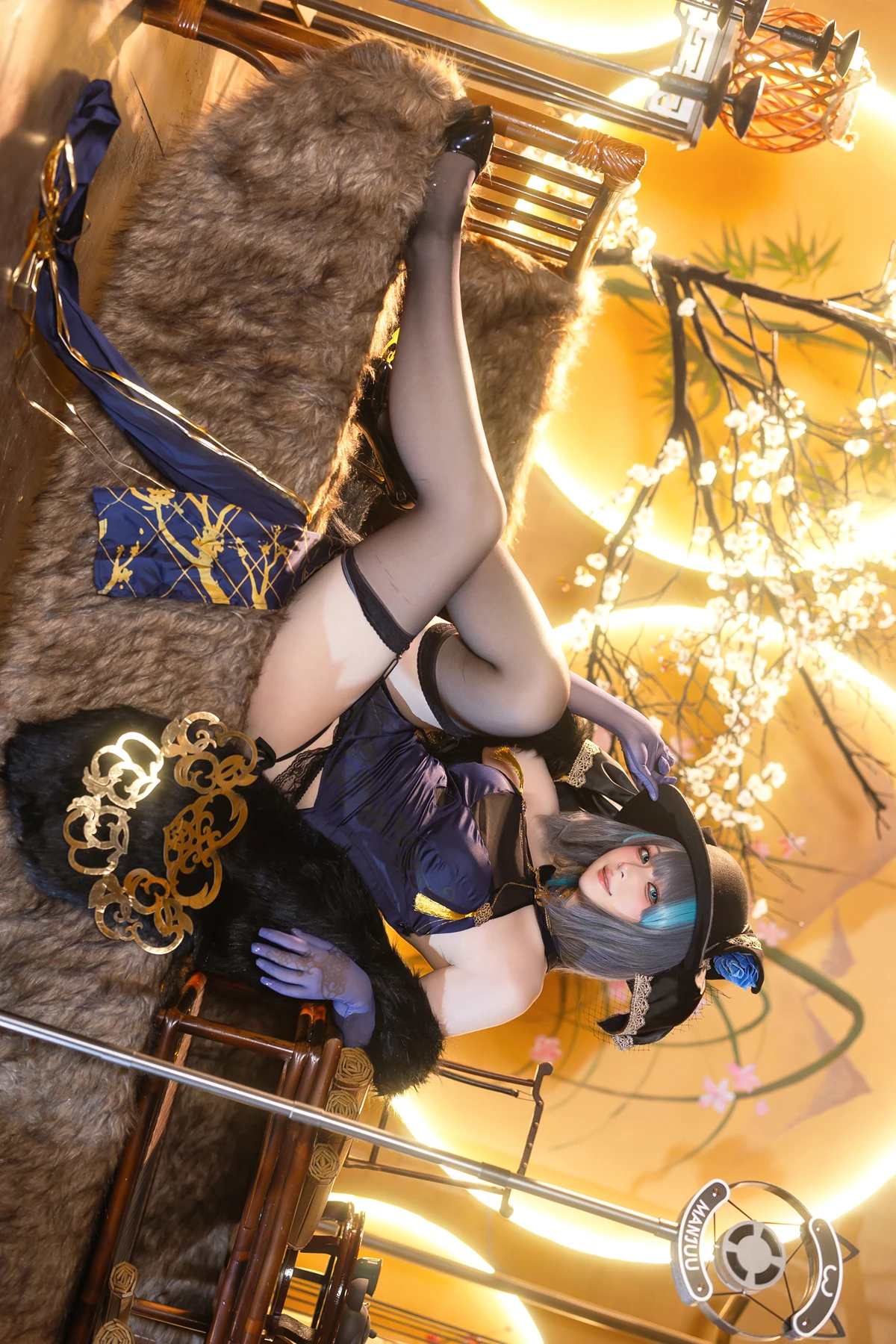 Cosplay 屿鱼 – 金装猫猫头