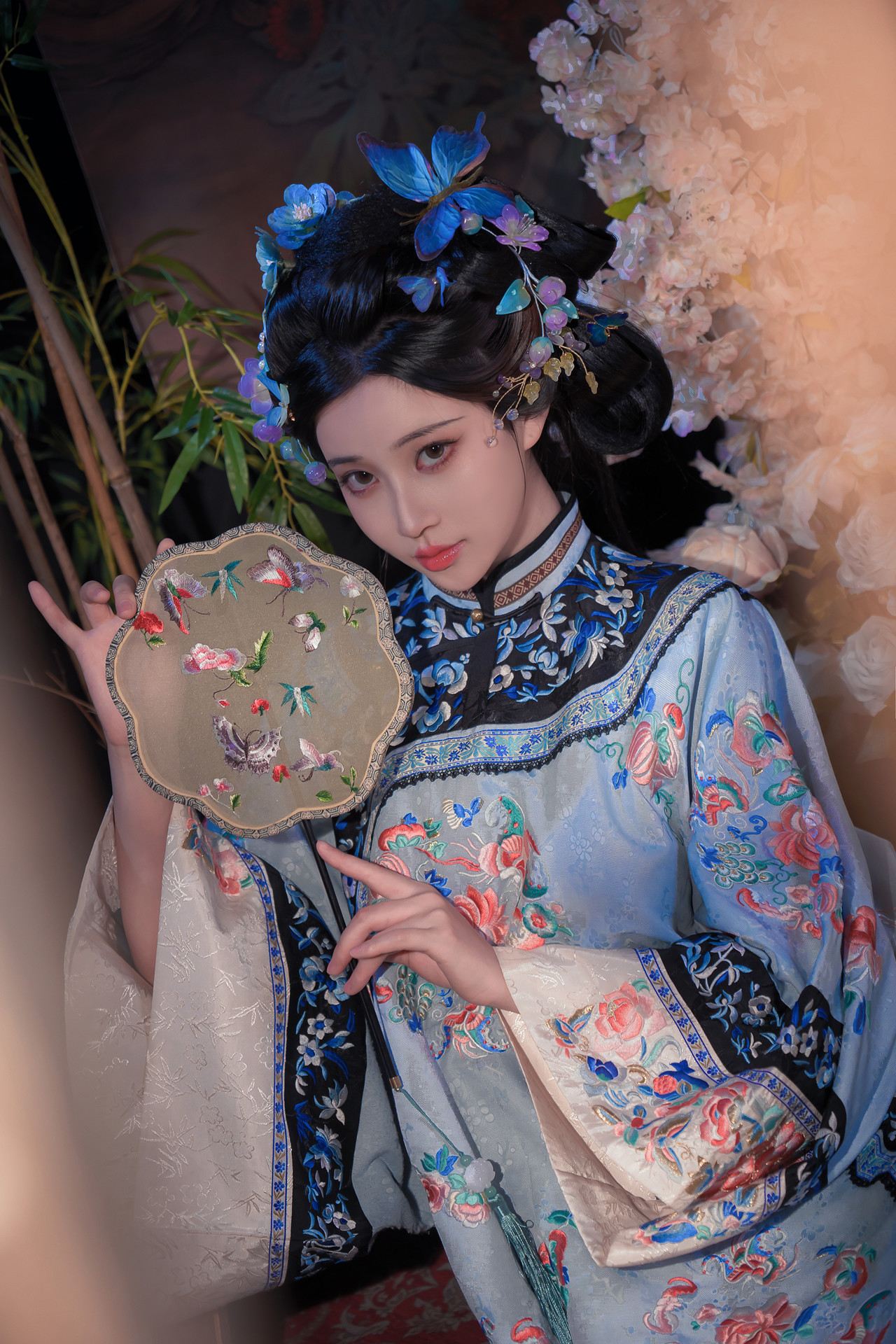 年年Nnian, 写真集 丝兰陵