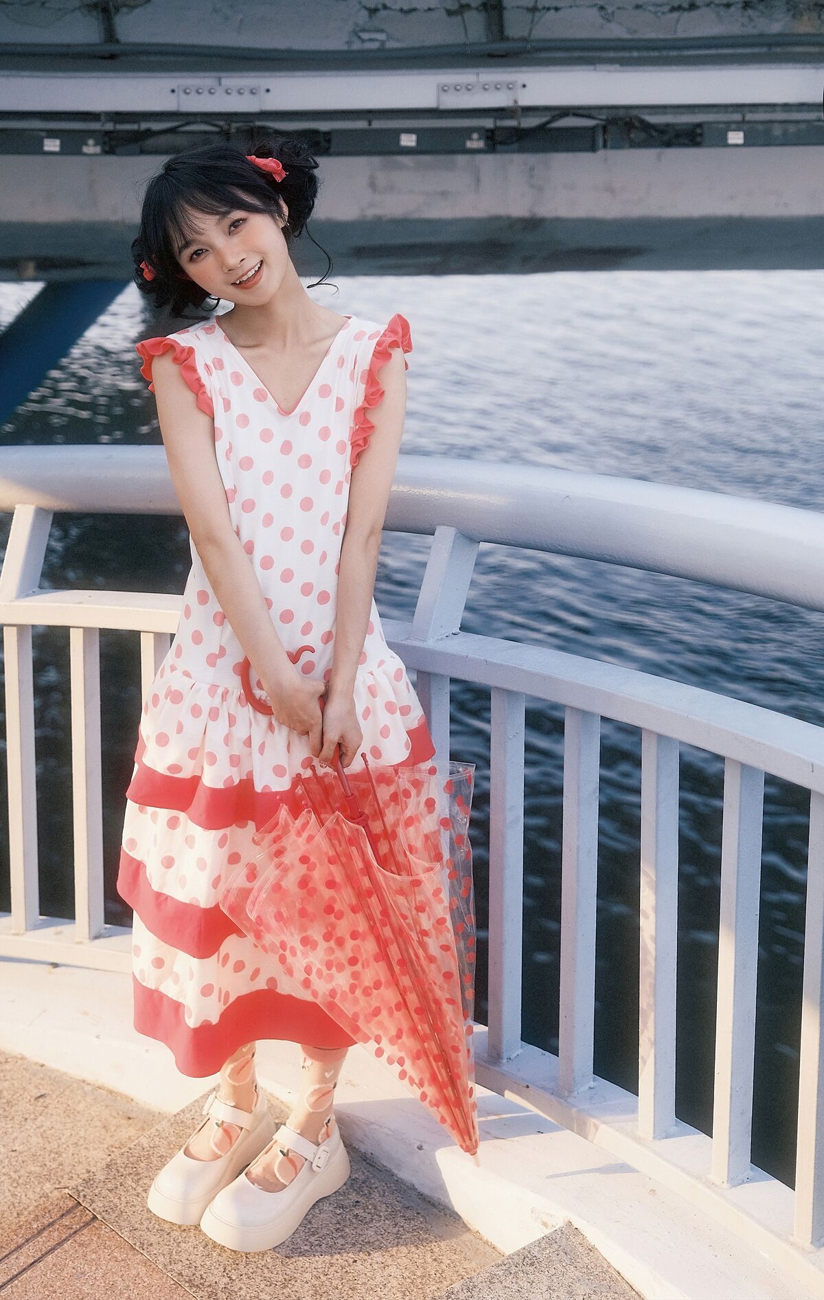YiTuYu艺图语 Vol.8369 乌堆少女 (28P)