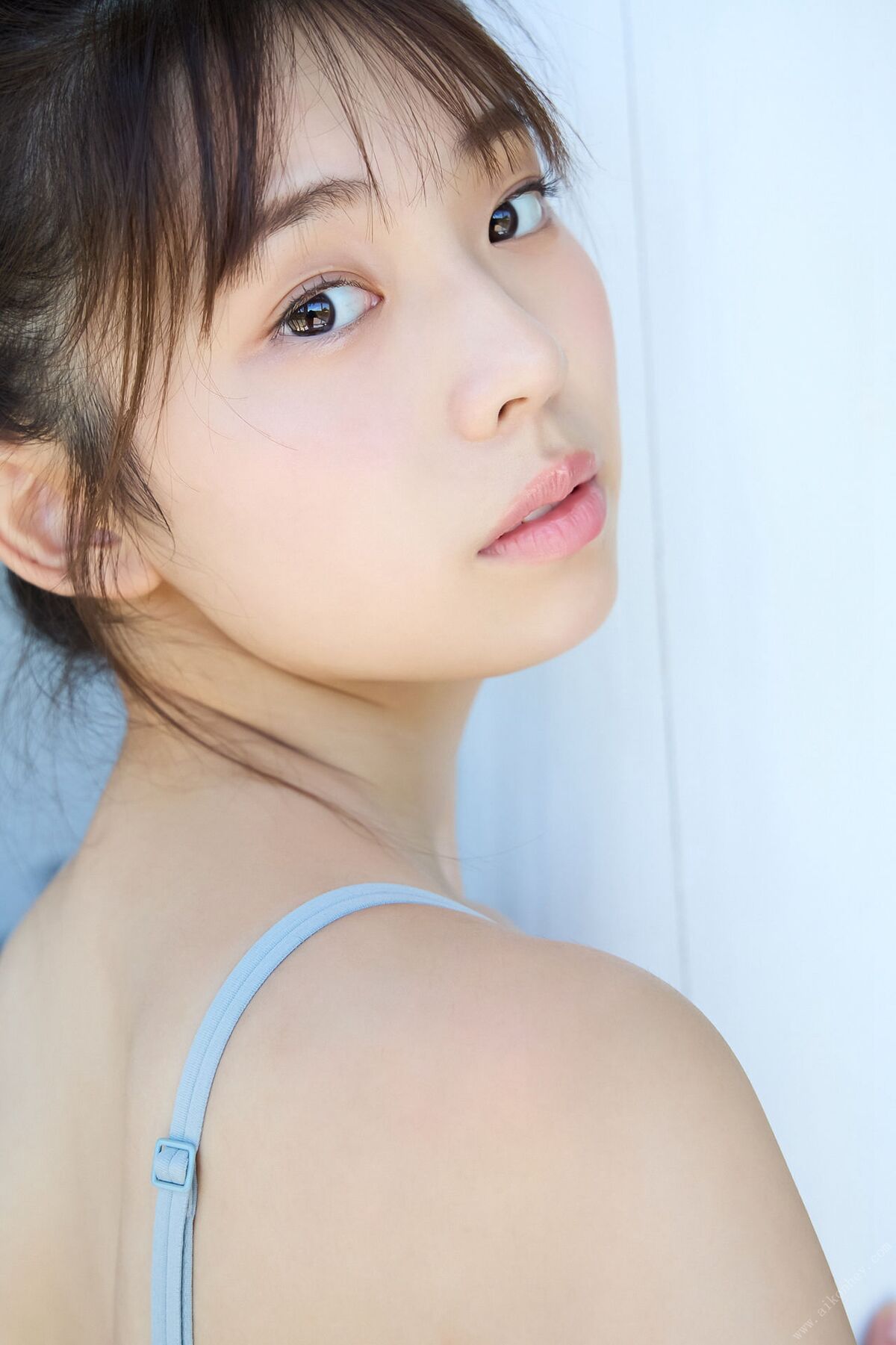 JP Kikuchi Hina 菊地姫奈 – キミと過ごした夏 Vol.2 120ページ豪華版 ＦＲＩＤＡＹデジタル写真集 Part01 (52P)
