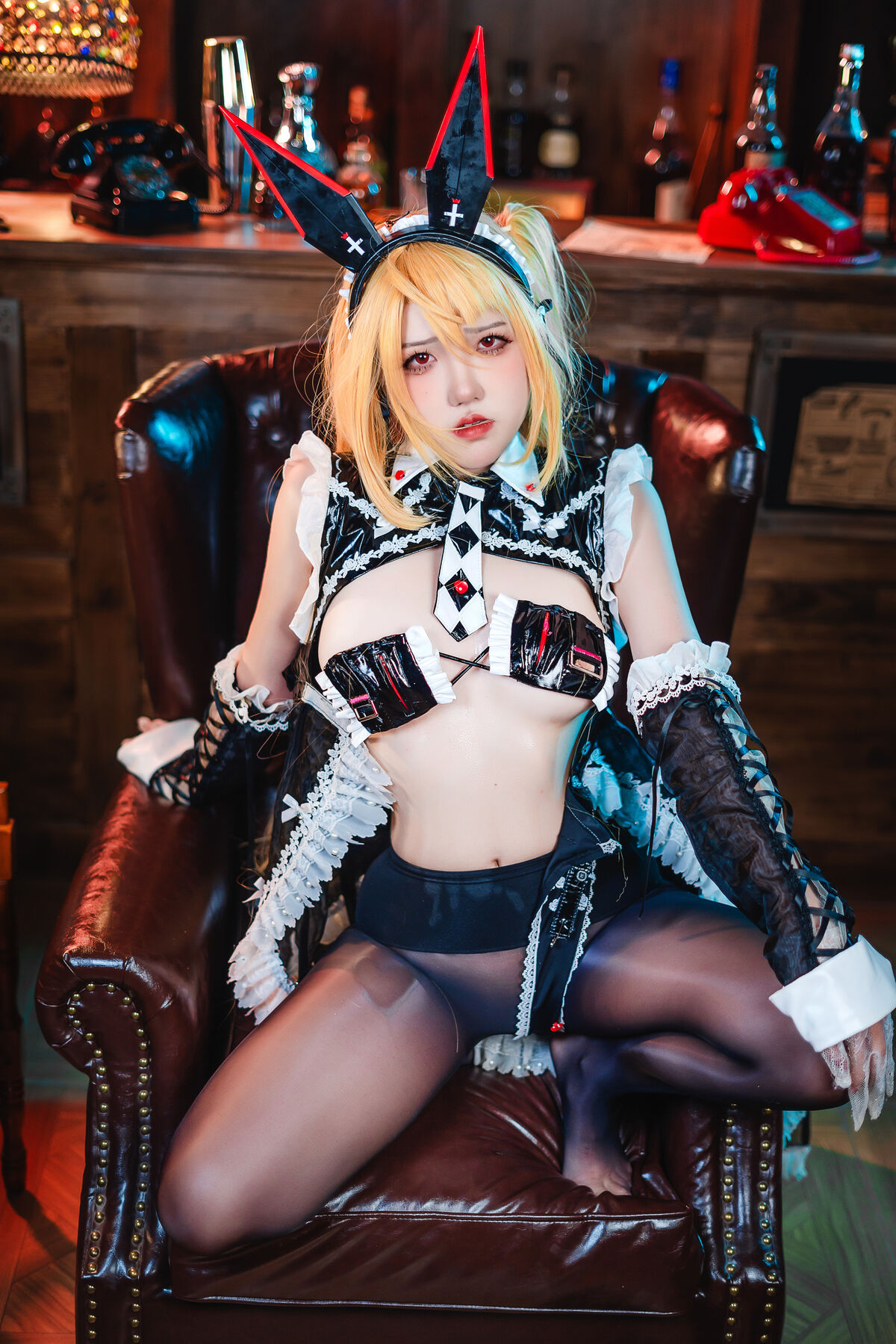 Coser@阿薰kaOri – 咎瓦尤斯 (72P – 4V)