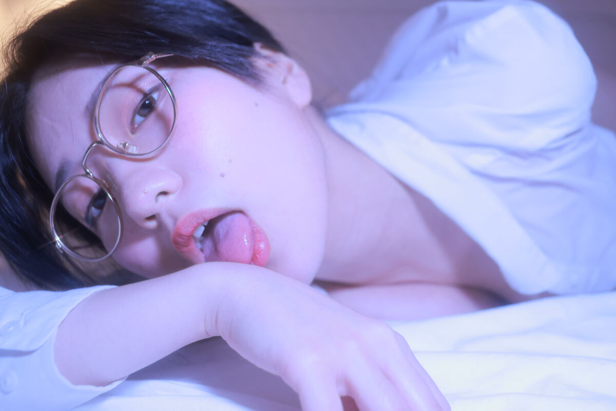 Sehee 세희 – Glasses Shirt Part2