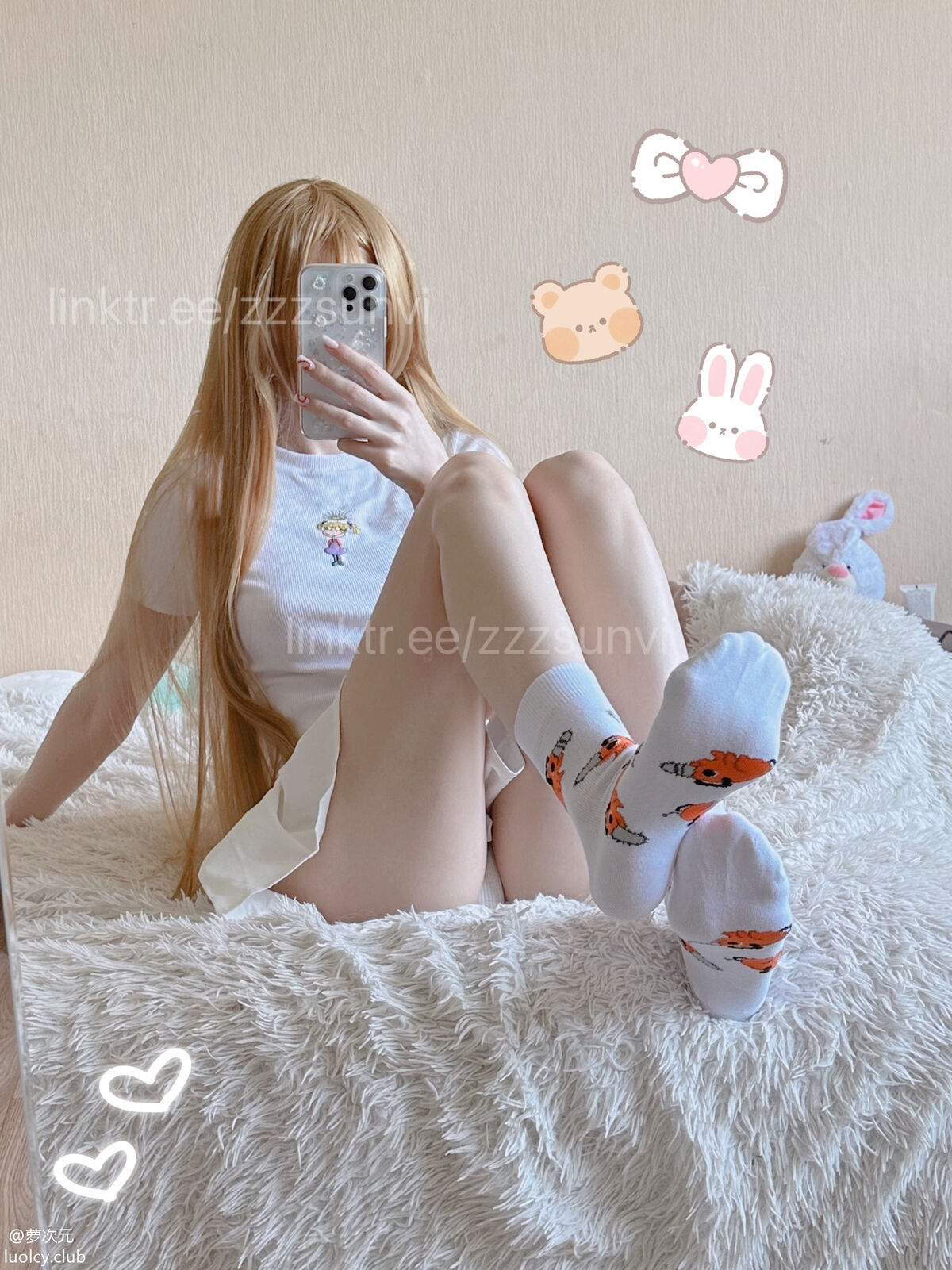 Coser@zzzsunvi – 顶级Cos白虎萝莉美女 治愈系少女的温馨日常 Part01 (65P – 4V)