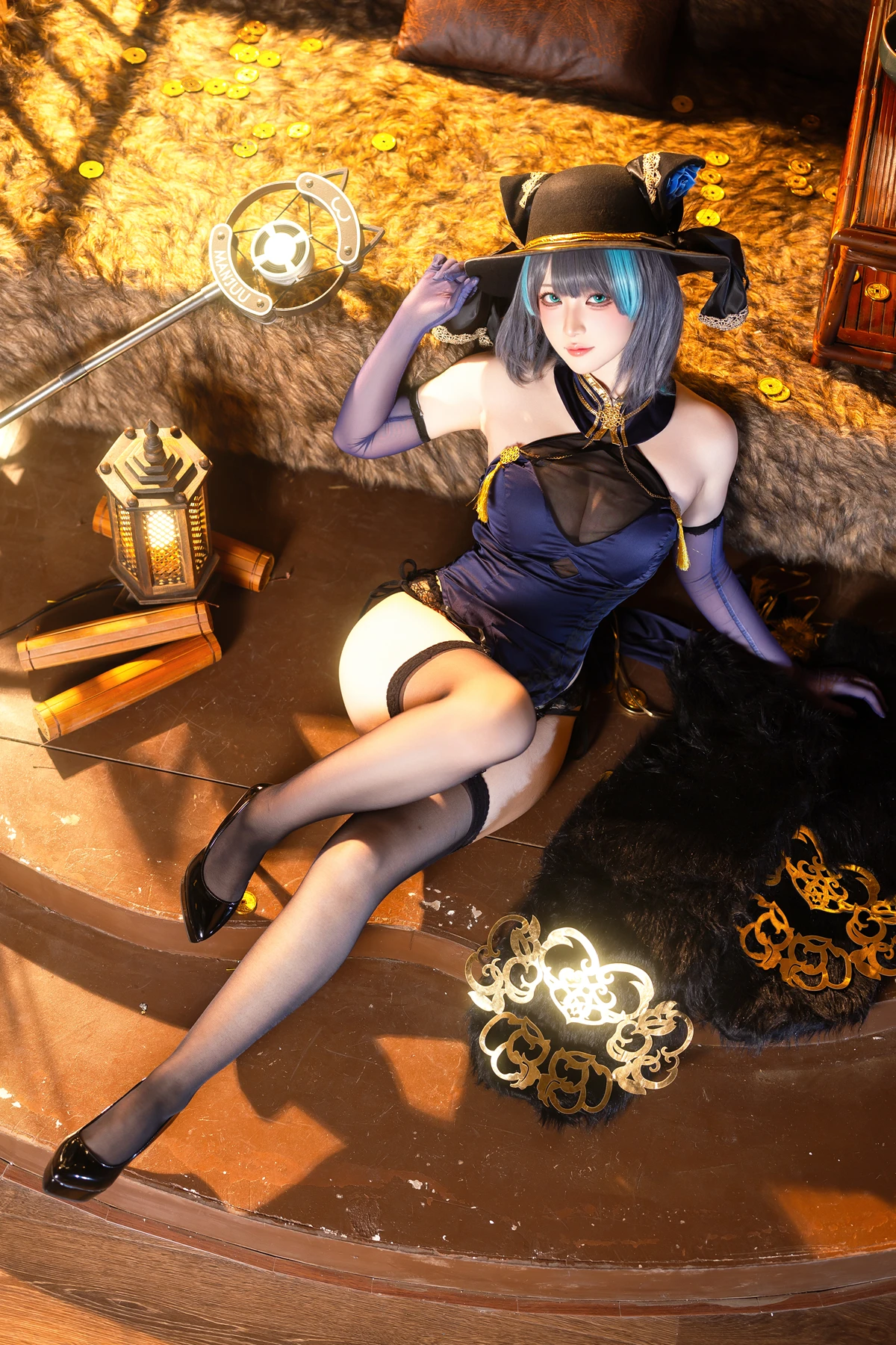 Cosplay 屿鱼 – 金装猫猫头