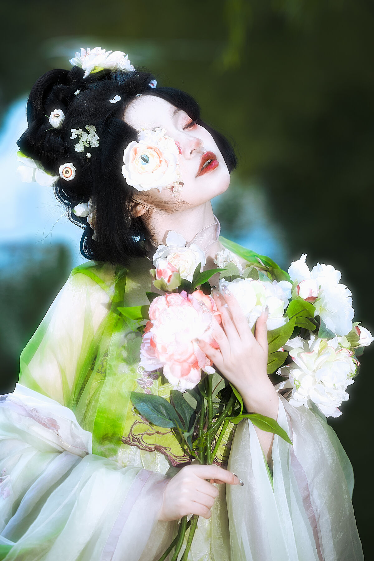 YiTuYu艺图语 Vol.8413 月月儿欲试 (22P)
