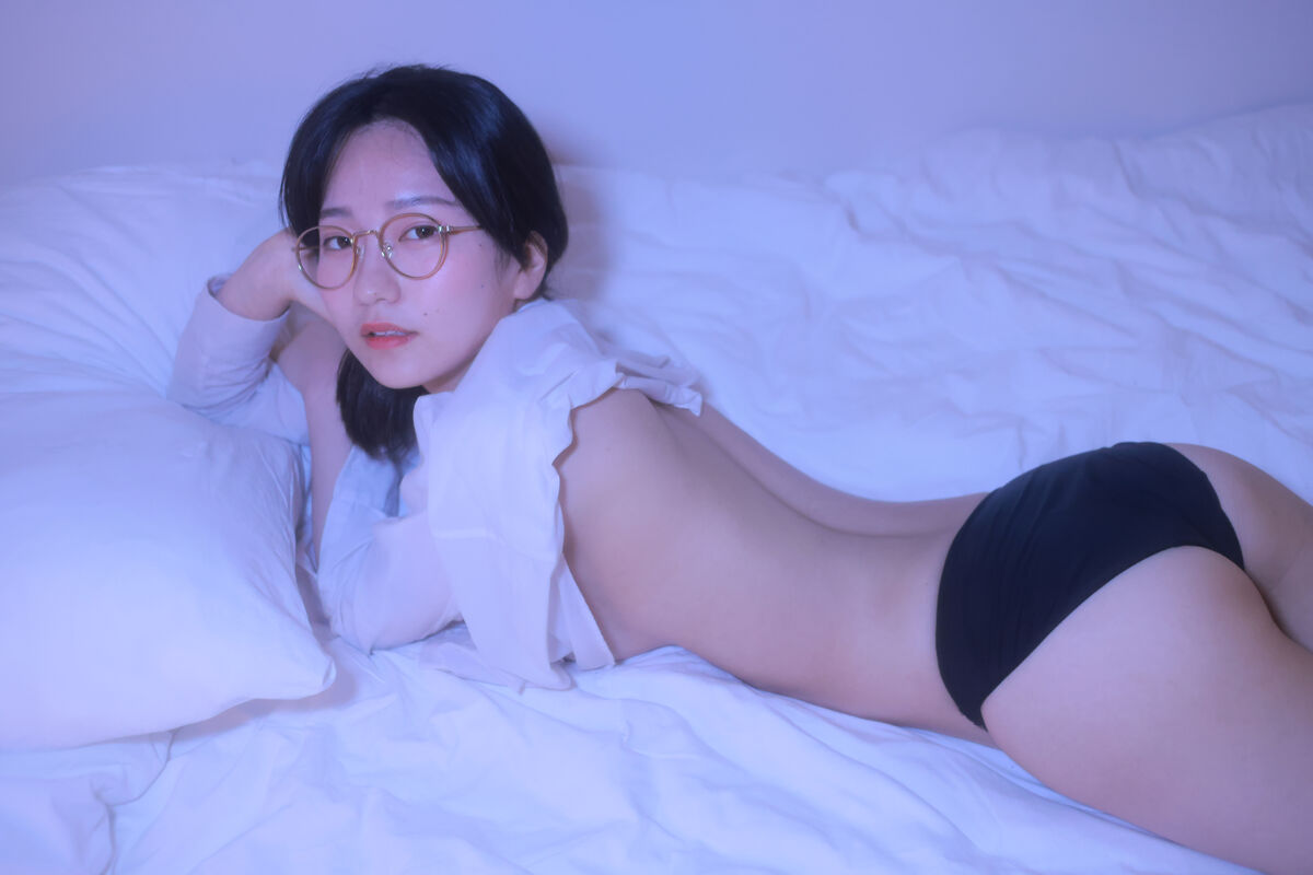 Sehee 세희 – Glasses Shirt Part2