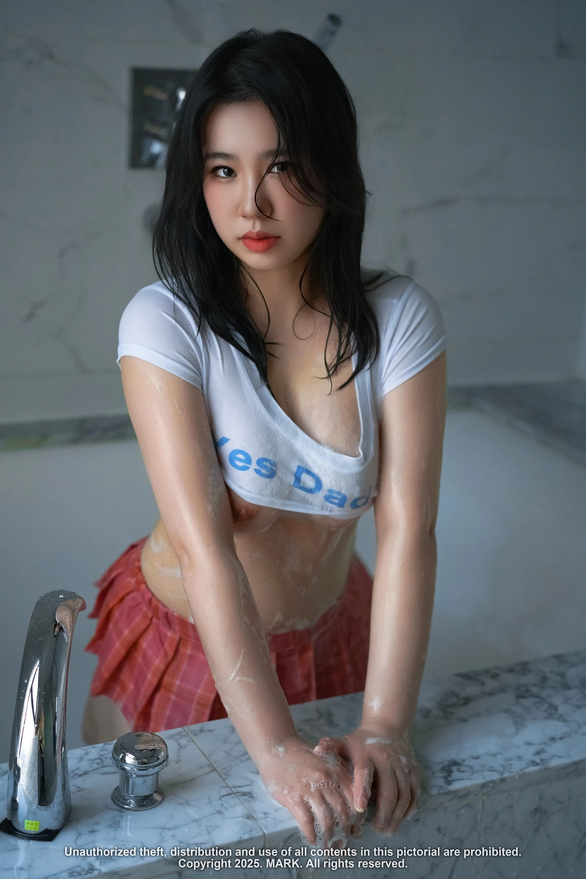 Jenn 젠, MARK Photobook 「Excitement in Wet Bath」 Set.02