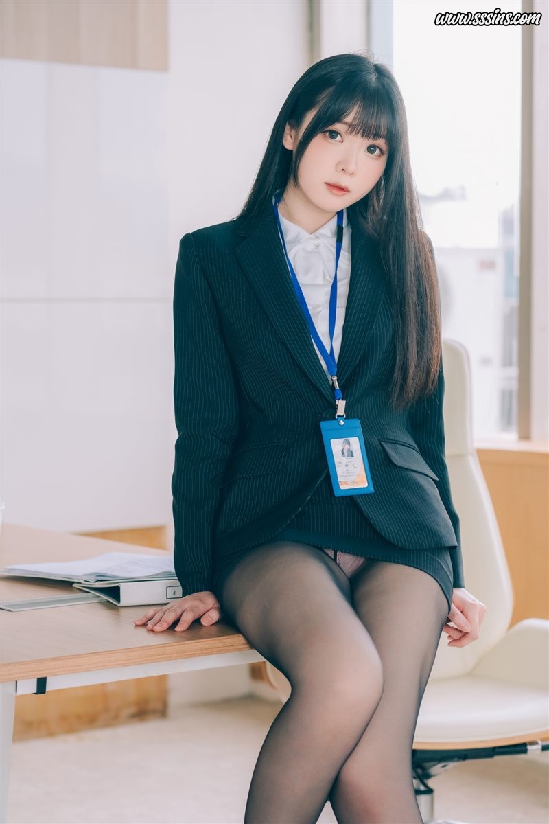 霜月shimo – 霜月的秘密辦公室 Shimo’ Secret Office [125P／152.5MB]