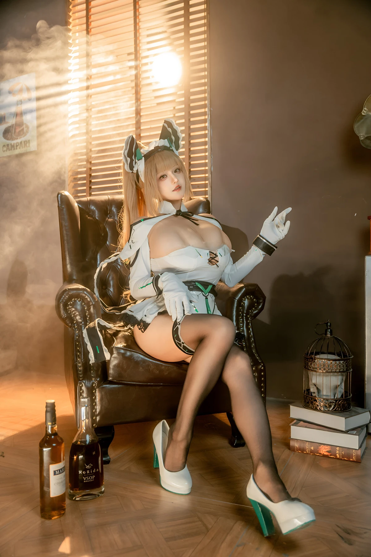 Cosplay 虎牙古阿扎 – 交错战线 布尔特根