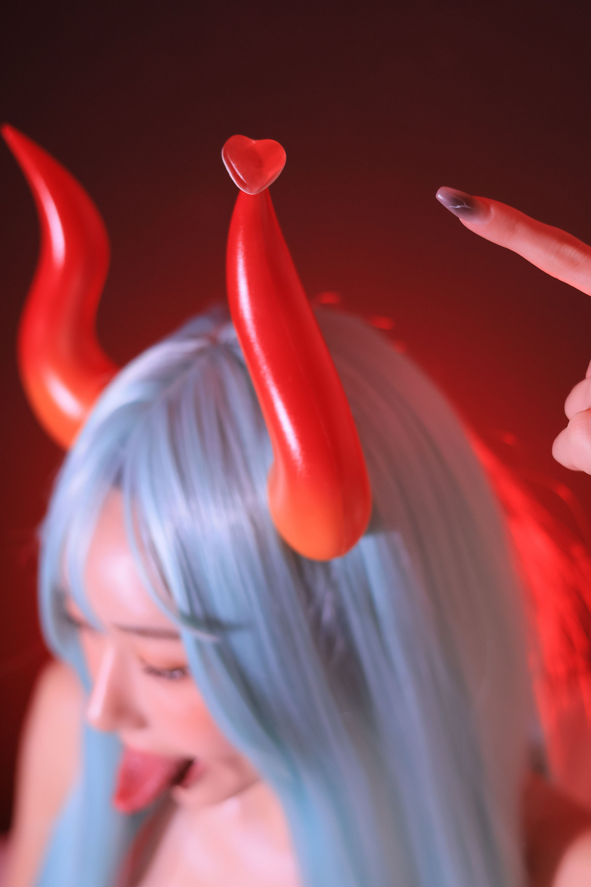 Dongeuran 동그란, PhotoBook 「Red Succubus」 Set.03