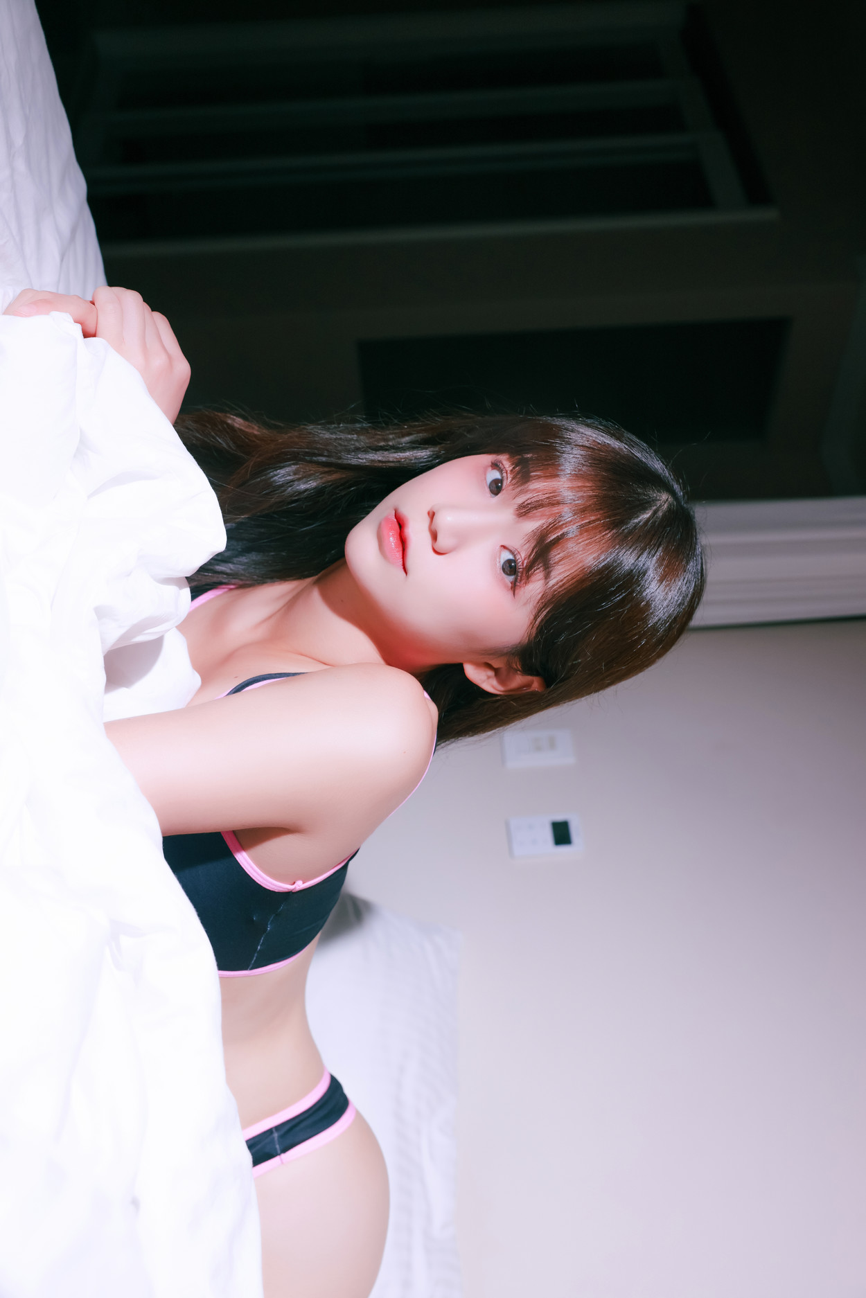 Yui 유이, SWEETBOX SWTB Vol.49 ‘Thru Thru’ Set.01(45P)