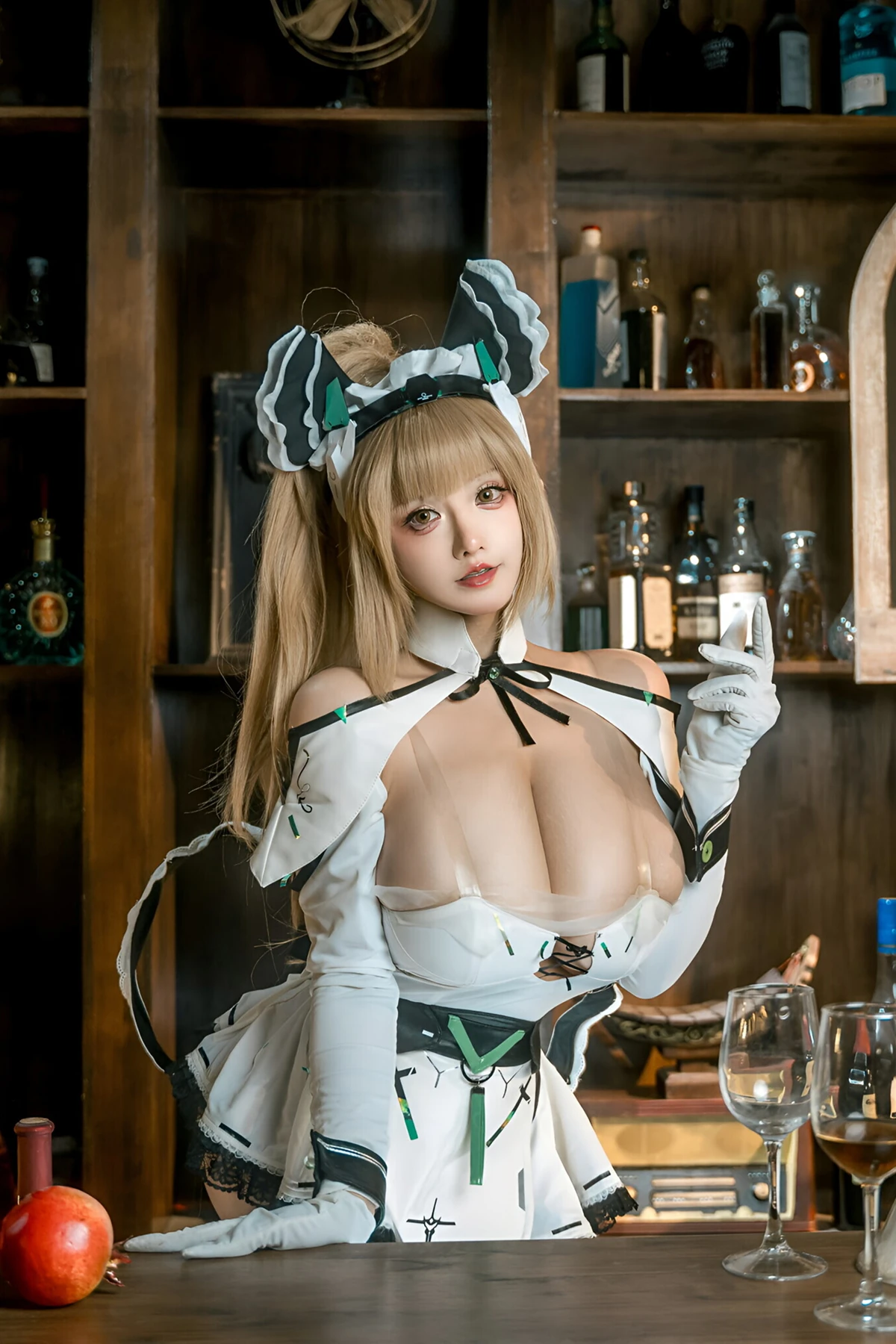 Cosplay 虎牙古阿扎 – 交错战线 布尔特根