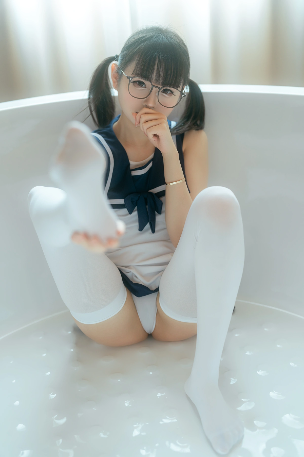 Cosplay 幼水铃衣 – 梦浴少女 Set.01(41P)
