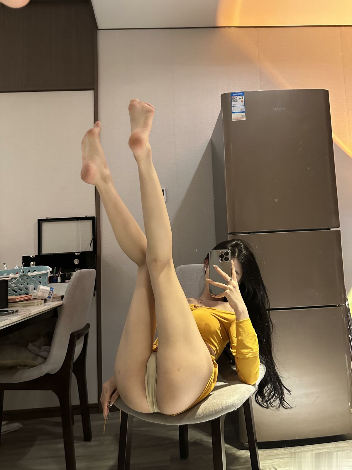 Li Yun Xi Baby 黎允熙baby – 柠檬黄 (37P)
