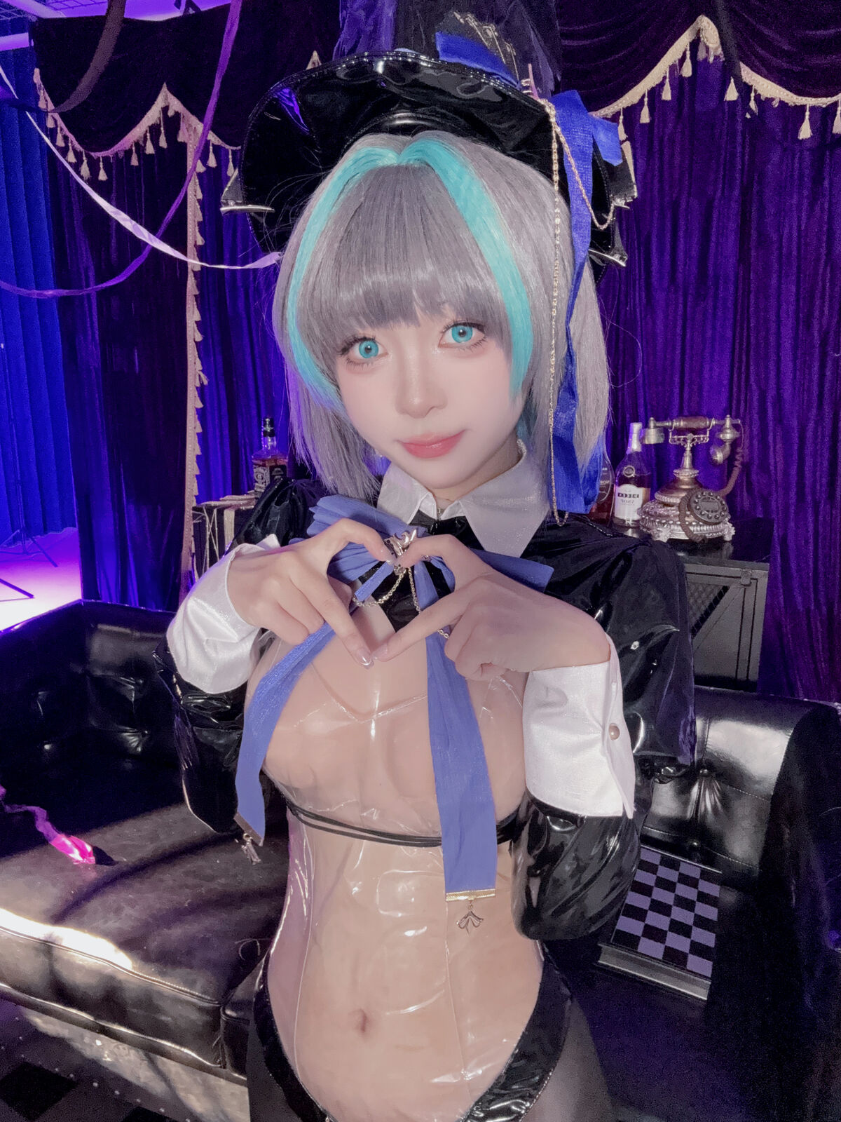 Coser@矢量鱼 – 柴郡魔术师 (40P)