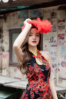 SiS Magazine P4
