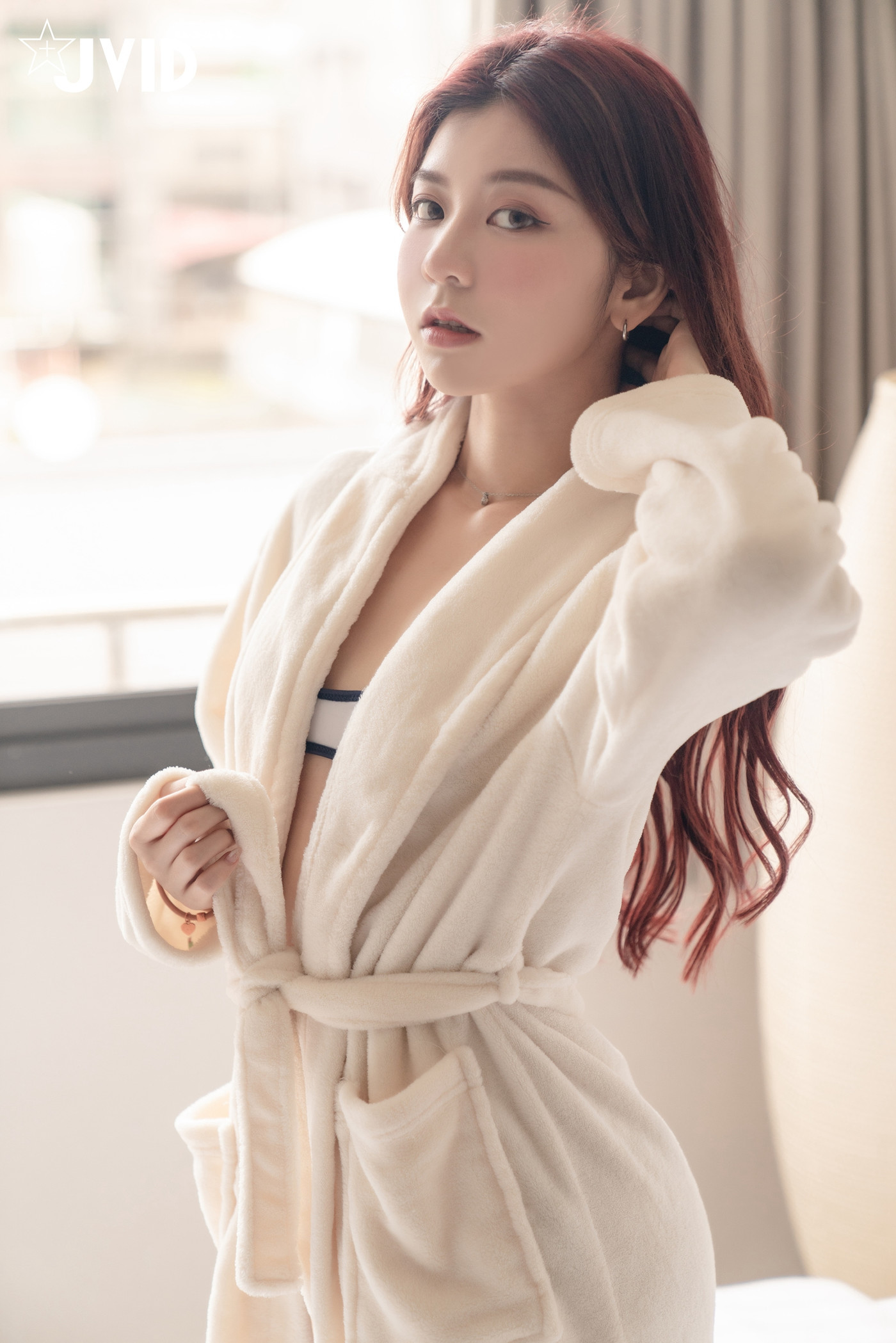 JVID 卡洛琳Caroline – 帶學妹來一日溫泉之旅 Set.01(38P)