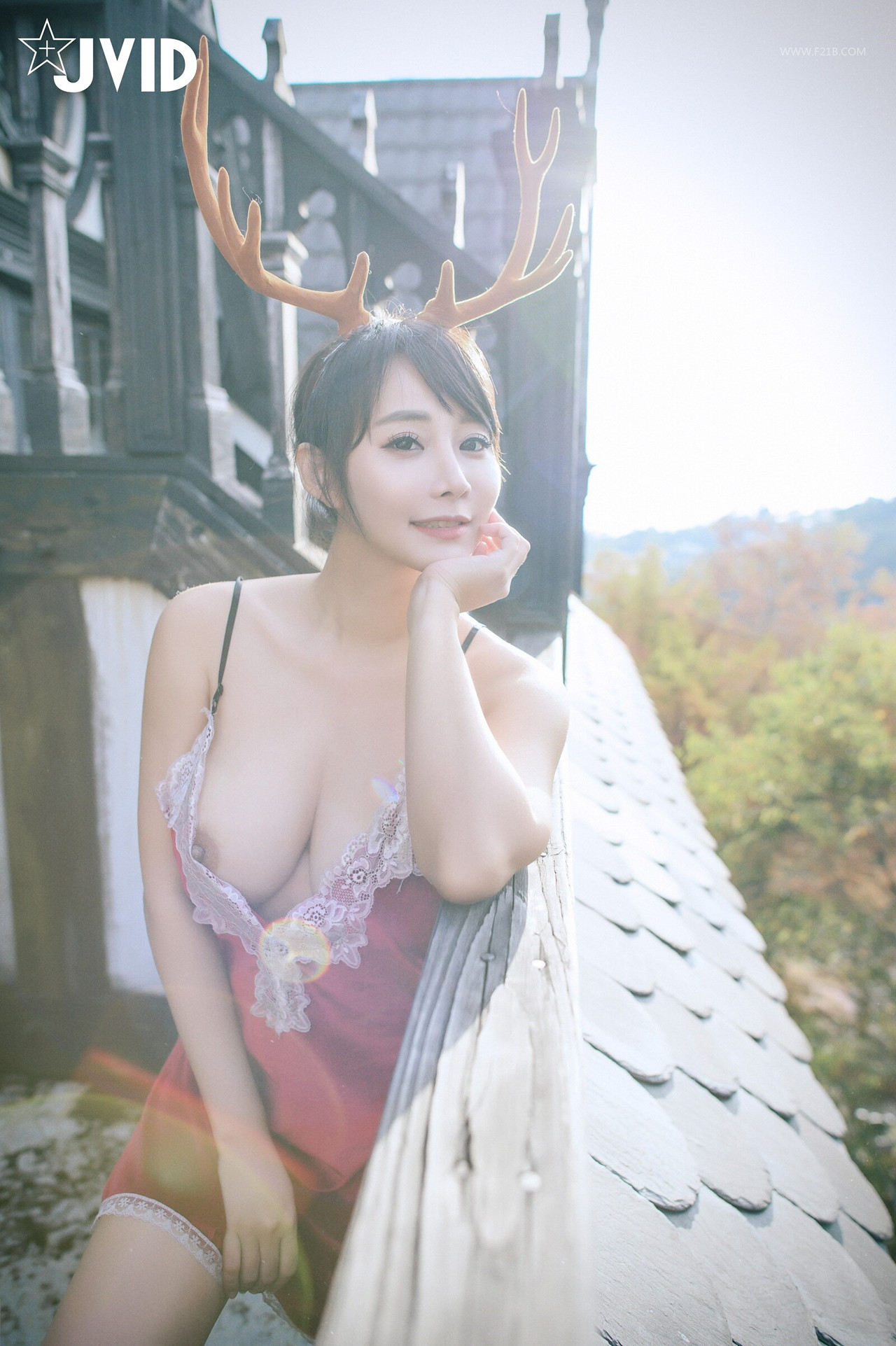 JVID Lele 樂樂 – 全輯上空無碼 巨乳女神 樂樂－鹿角女孩的報恩！ Set.03