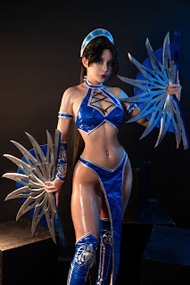 Coser@UmekoJ – Cosplay Kitana Mortal Kombat