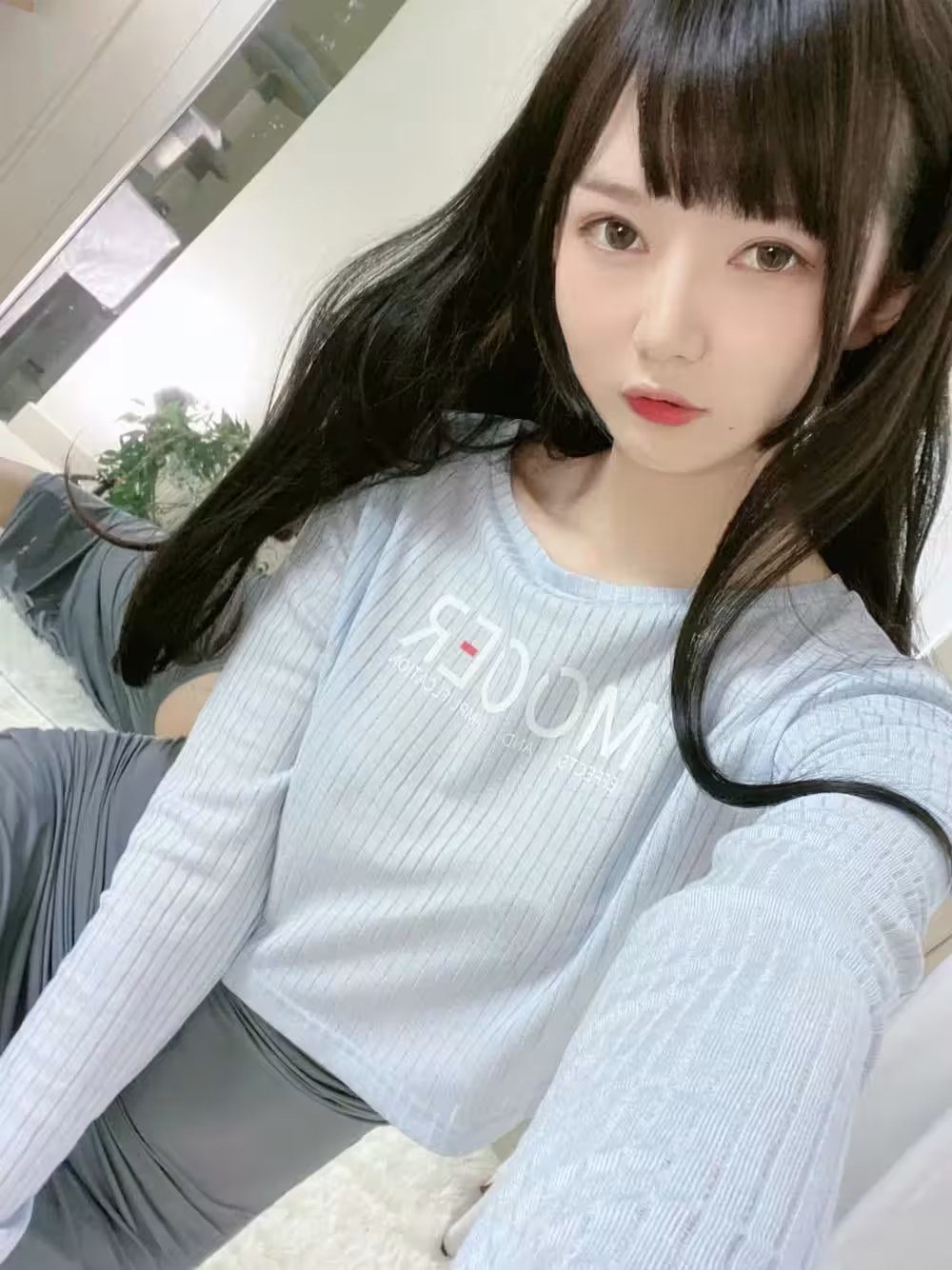 51醬 – 吉他妹妹 自拍