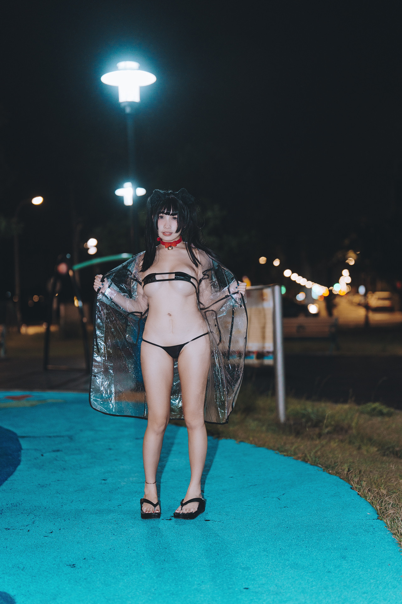 慕慕Momo, ヌード写真集 溜雨衣貓貓 Rainy Day