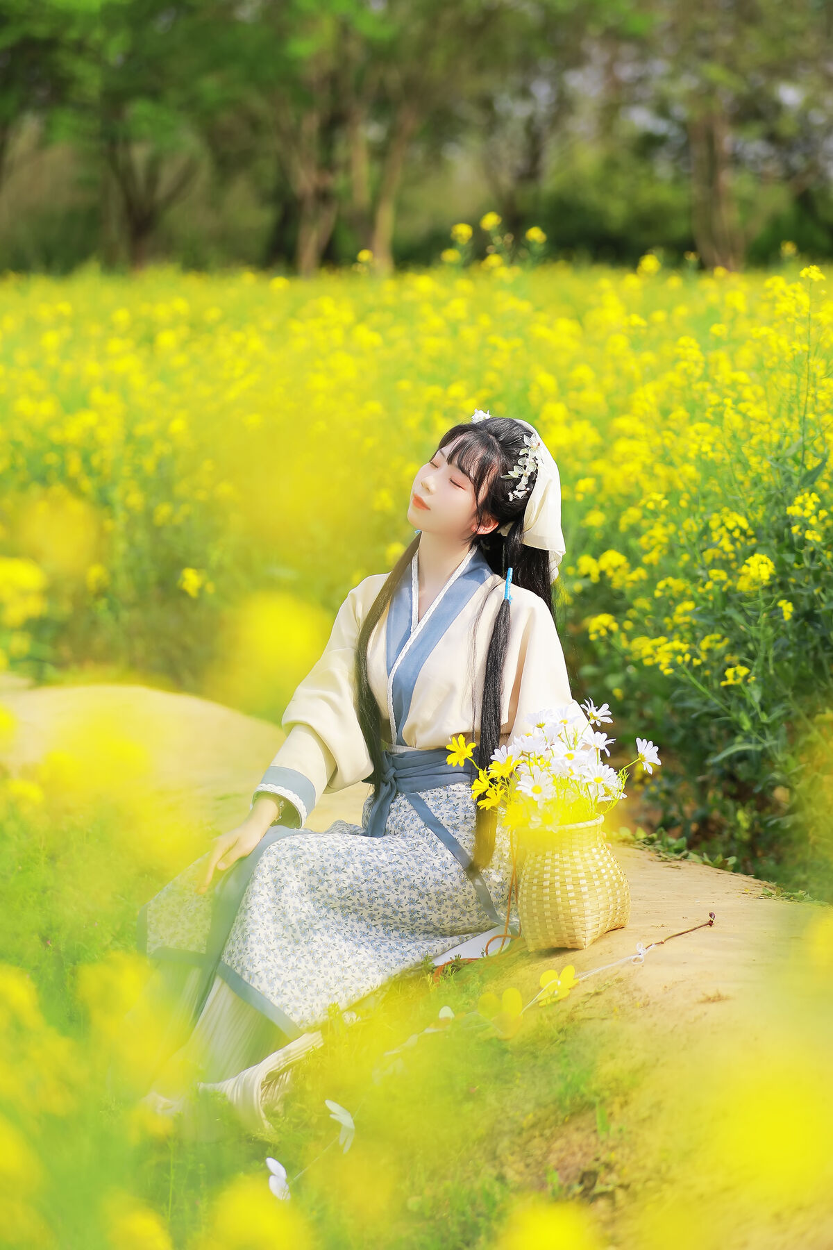 YiTuYu艺图语 Vol.8416 周周Ay (26P)