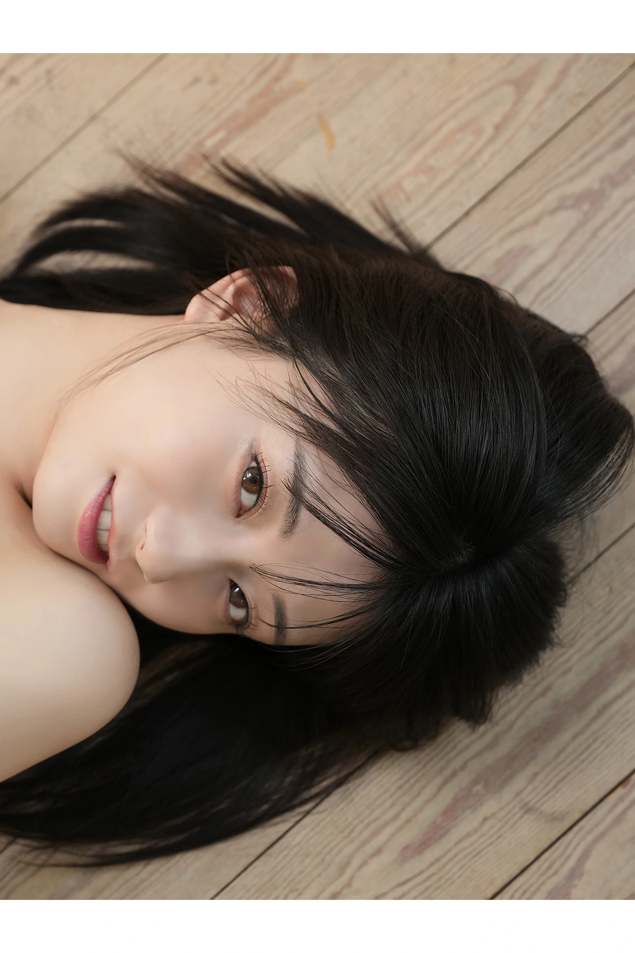 Kanna Seto 瀬戸環奈, 週刊ポストデジタル写真集 『セトカン電子写真集 最胸J！』 Set.01