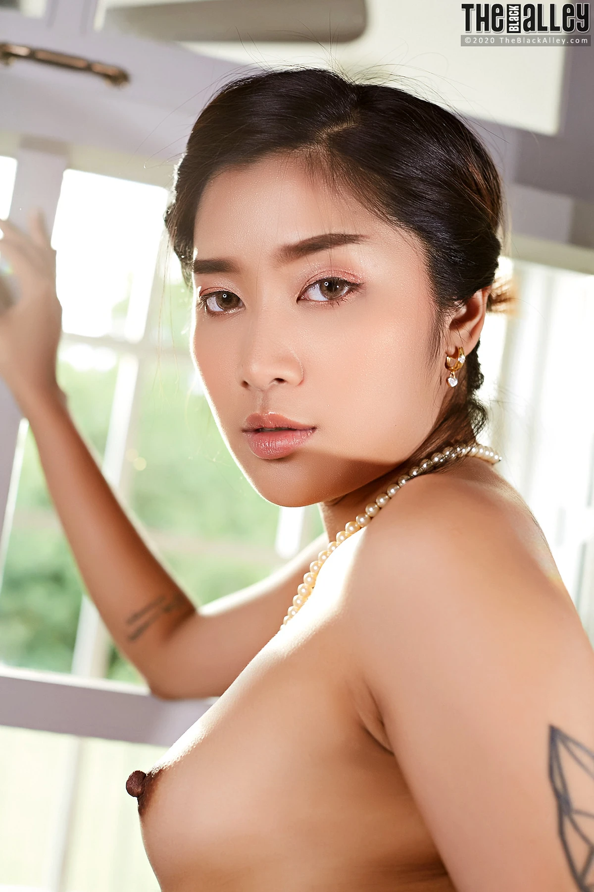 Apple The Black Alley Photobook Set.96